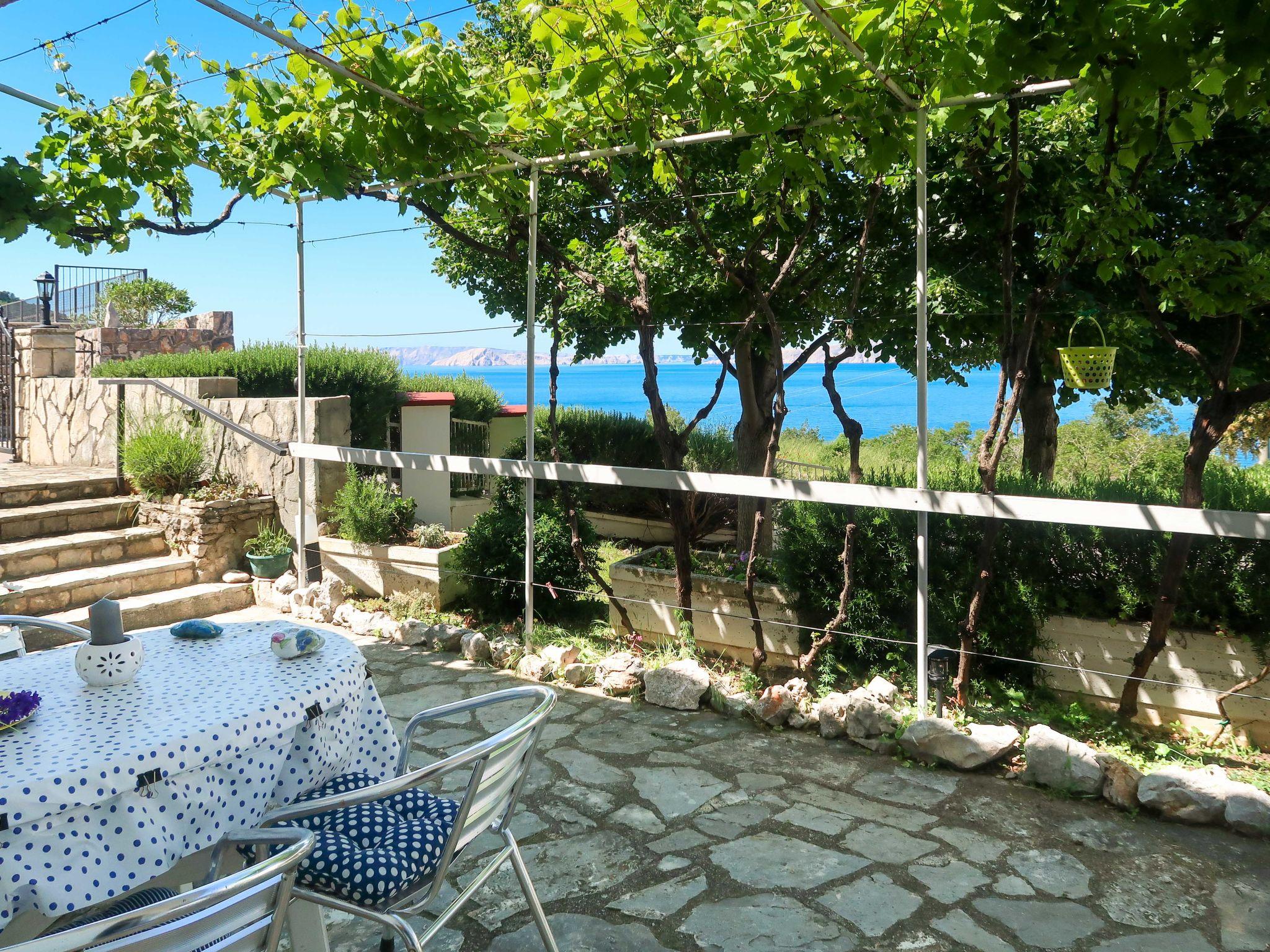 Foto 10 - Apartamento de 1 quarto em Senj com terraço e vistas do mar