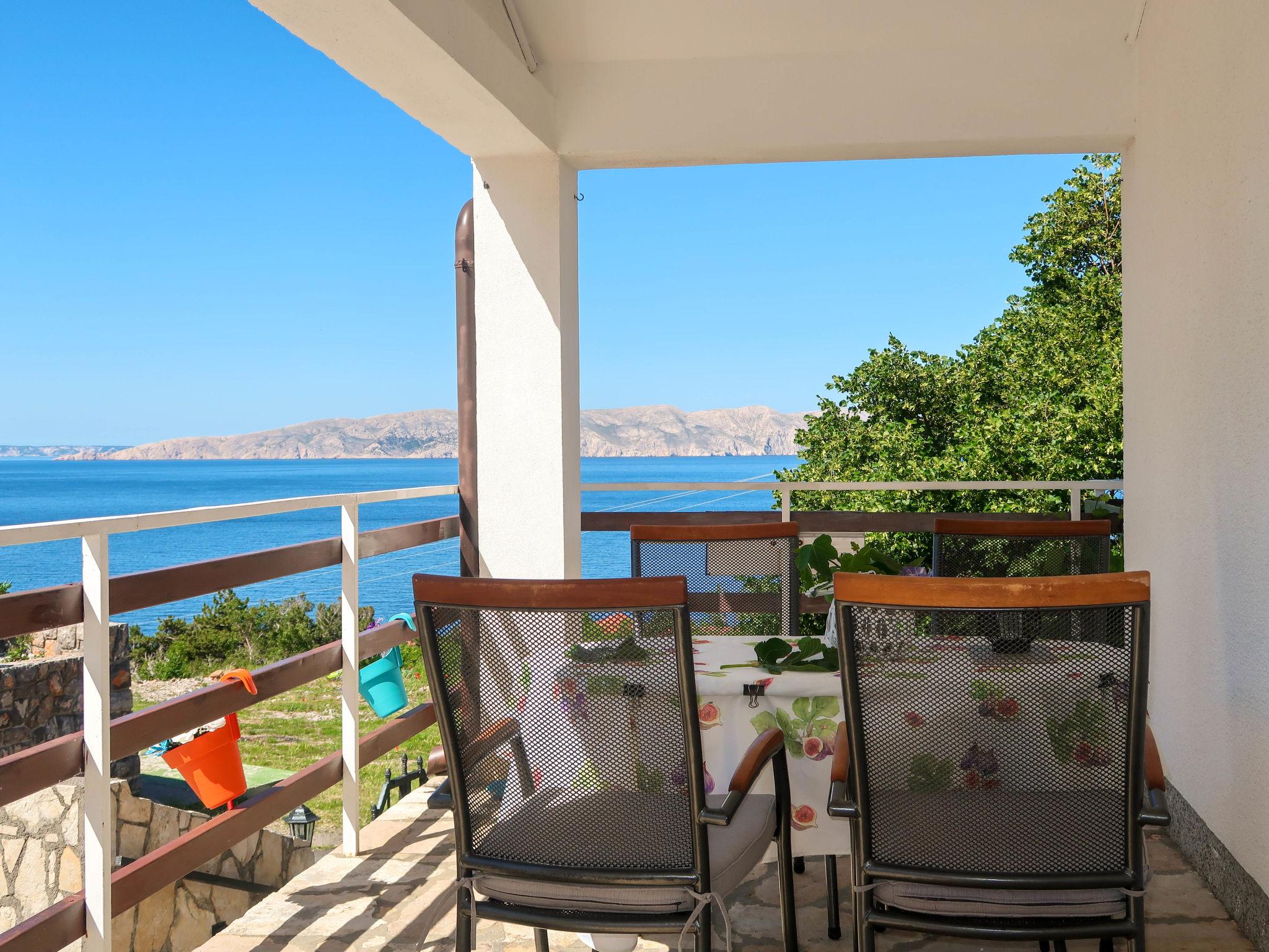 Photo 1 - Appartement de 2 chambres à Senj avec terrasse et vues à la mer