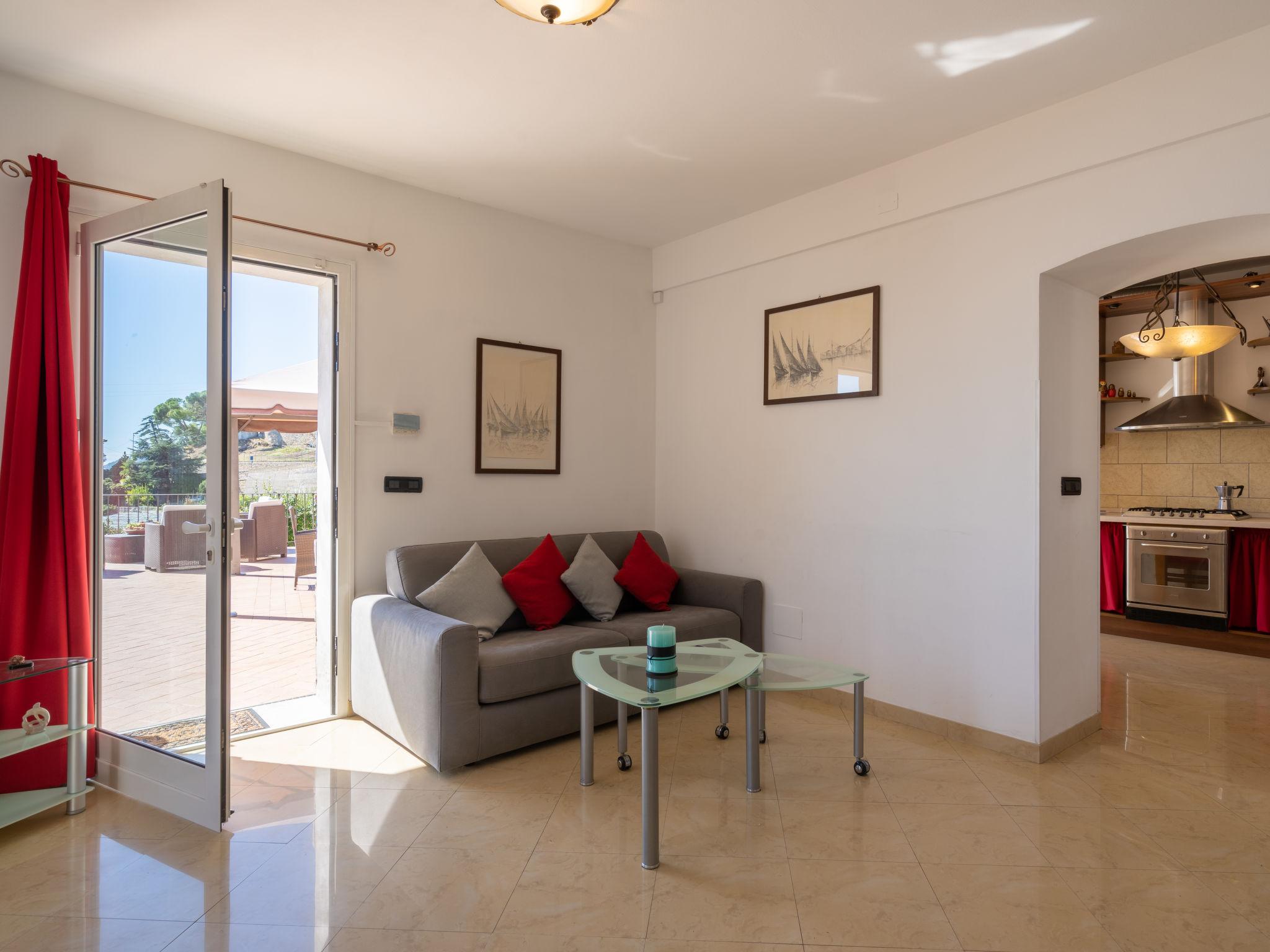 Foto 9 - Apartment mit 1 Schlafzimmer in Sanremo mit garten und blick aufs meer