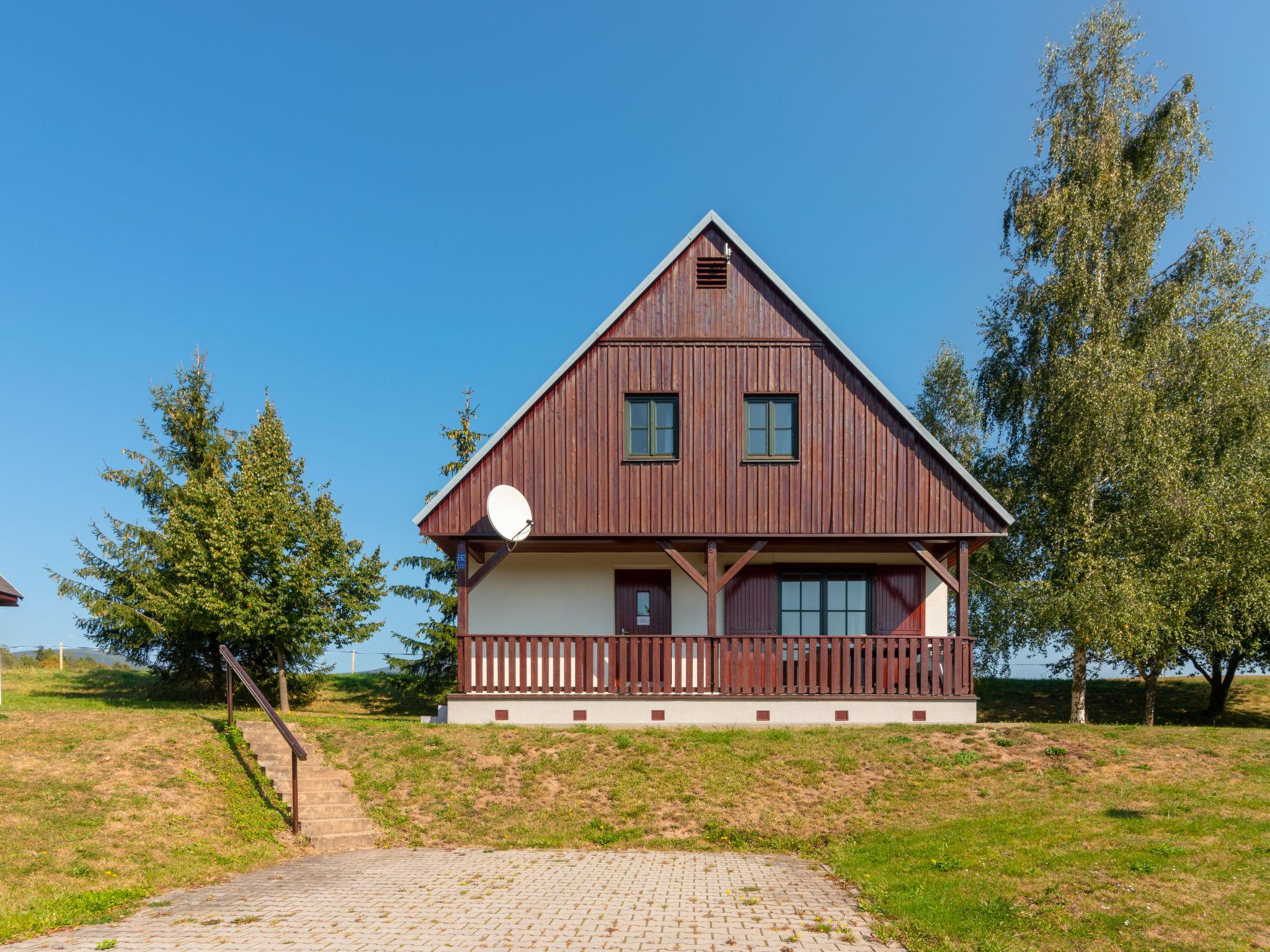 Foto 1 - Casa con 3 camere da letto a Černý Důl con piscina e vista sulle montagne