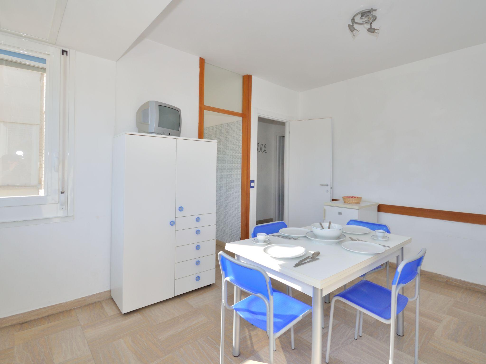 Foto 5 - Apartamento de 1 quarto em San Michele al Tagliamento com jardim e vistas do mar
