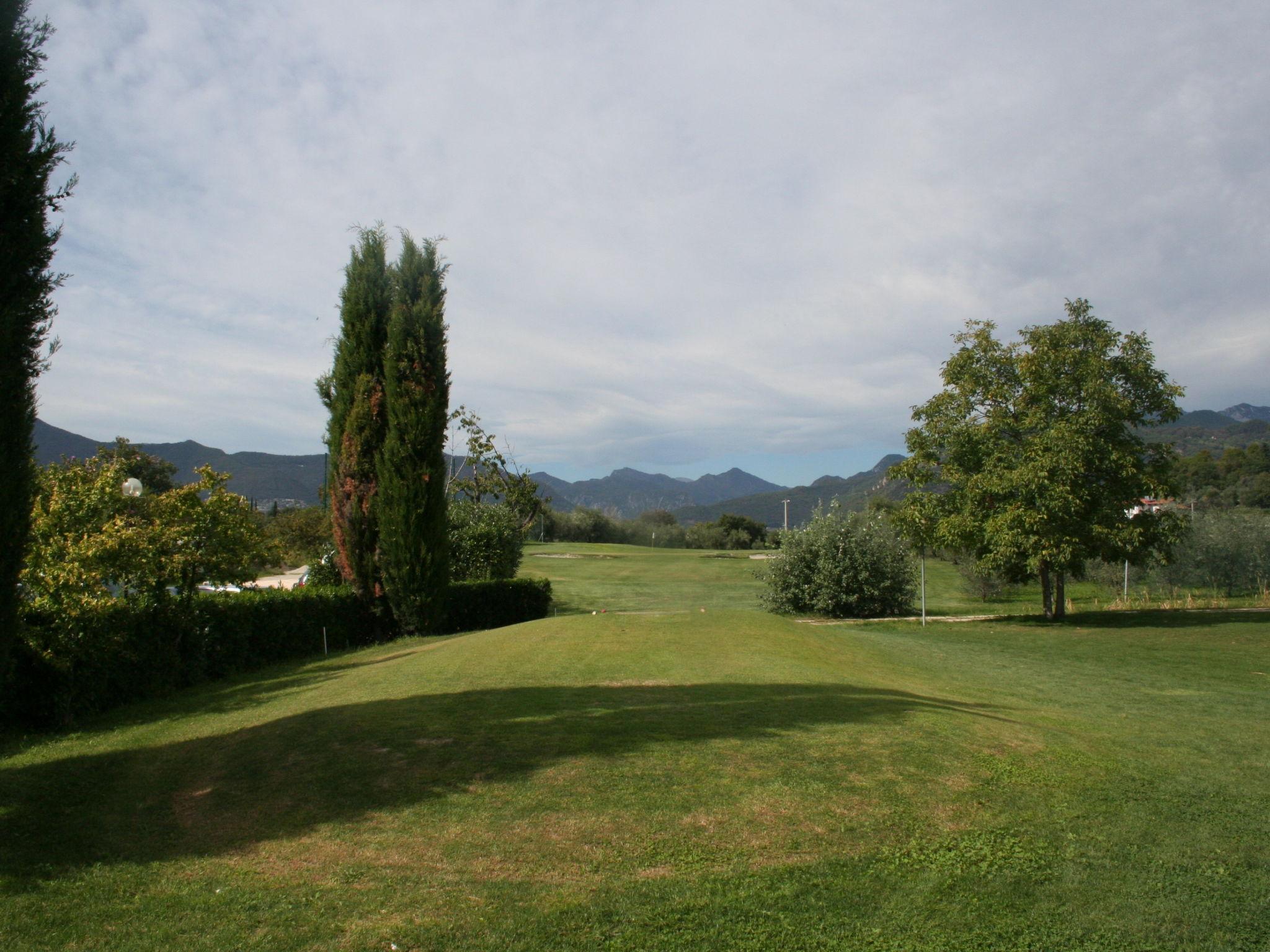 Photo 26 - 3 bedroom Apartment in Salò with swimming pool and mountain view