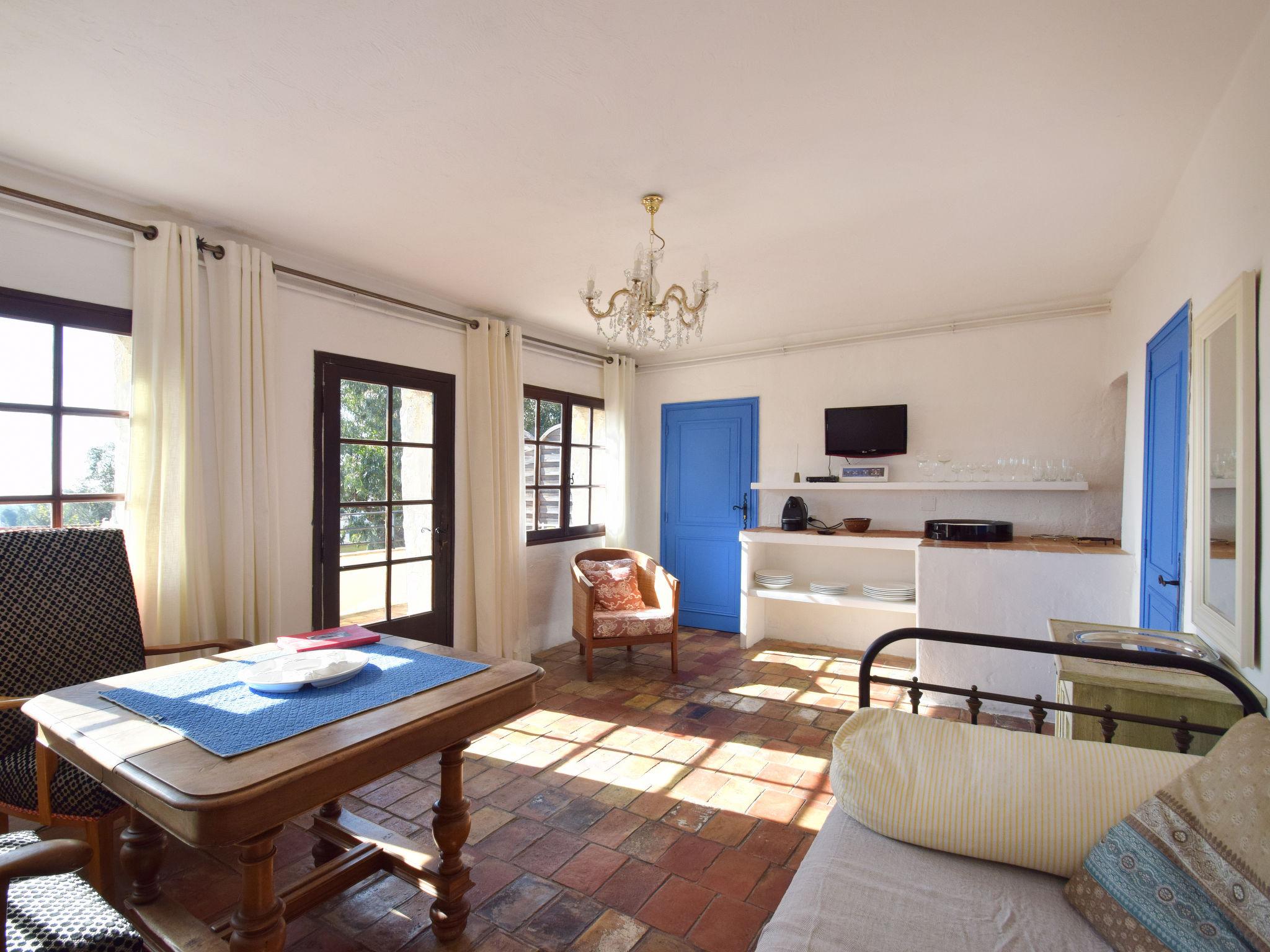 Photo 8 - 1 bedroom Apartment in Vence with swimming pool and garden