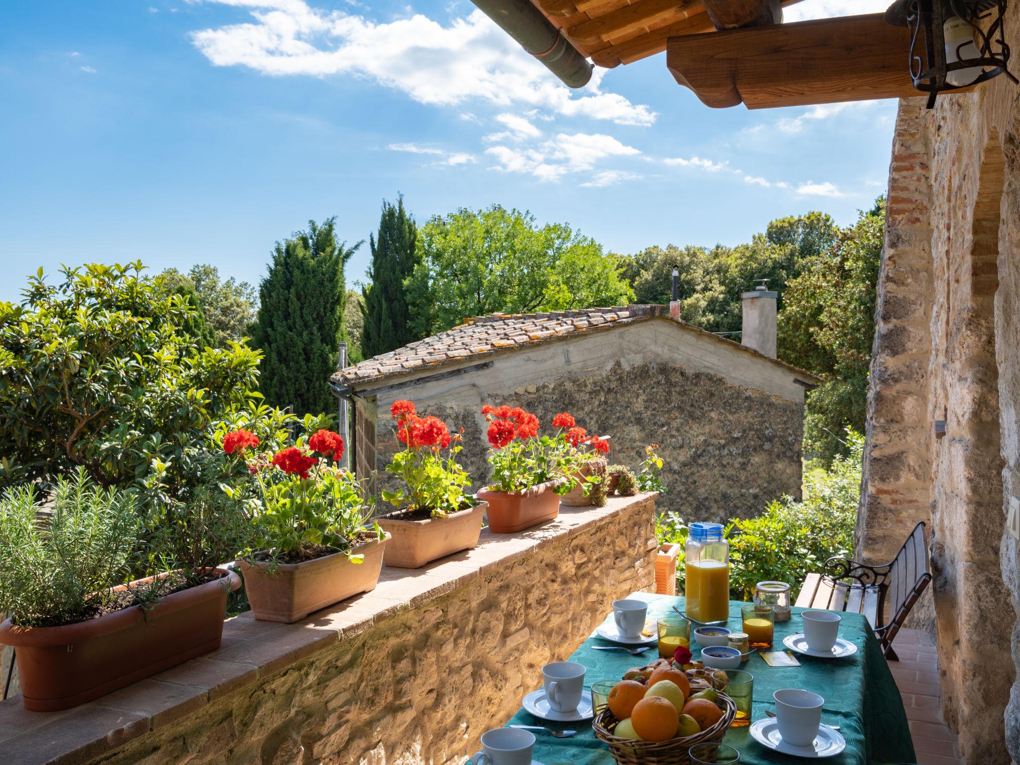 Foto 3 - Casa de 3 habitaciones en San Gimignano con piscina privada y jardín