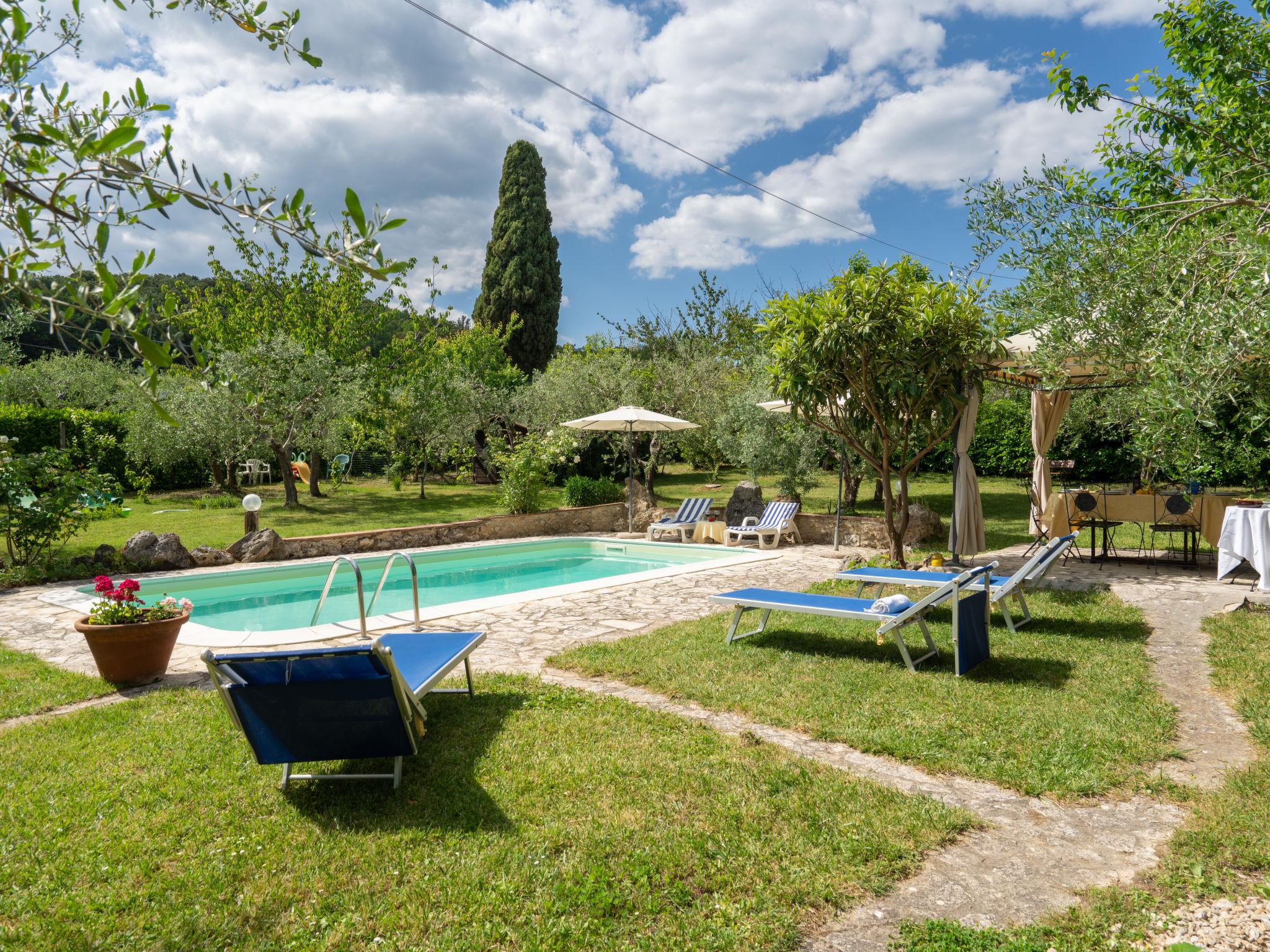 Foto 27 - Casa de 3 habitaciones en San Gimignano con piscina privada y jardín