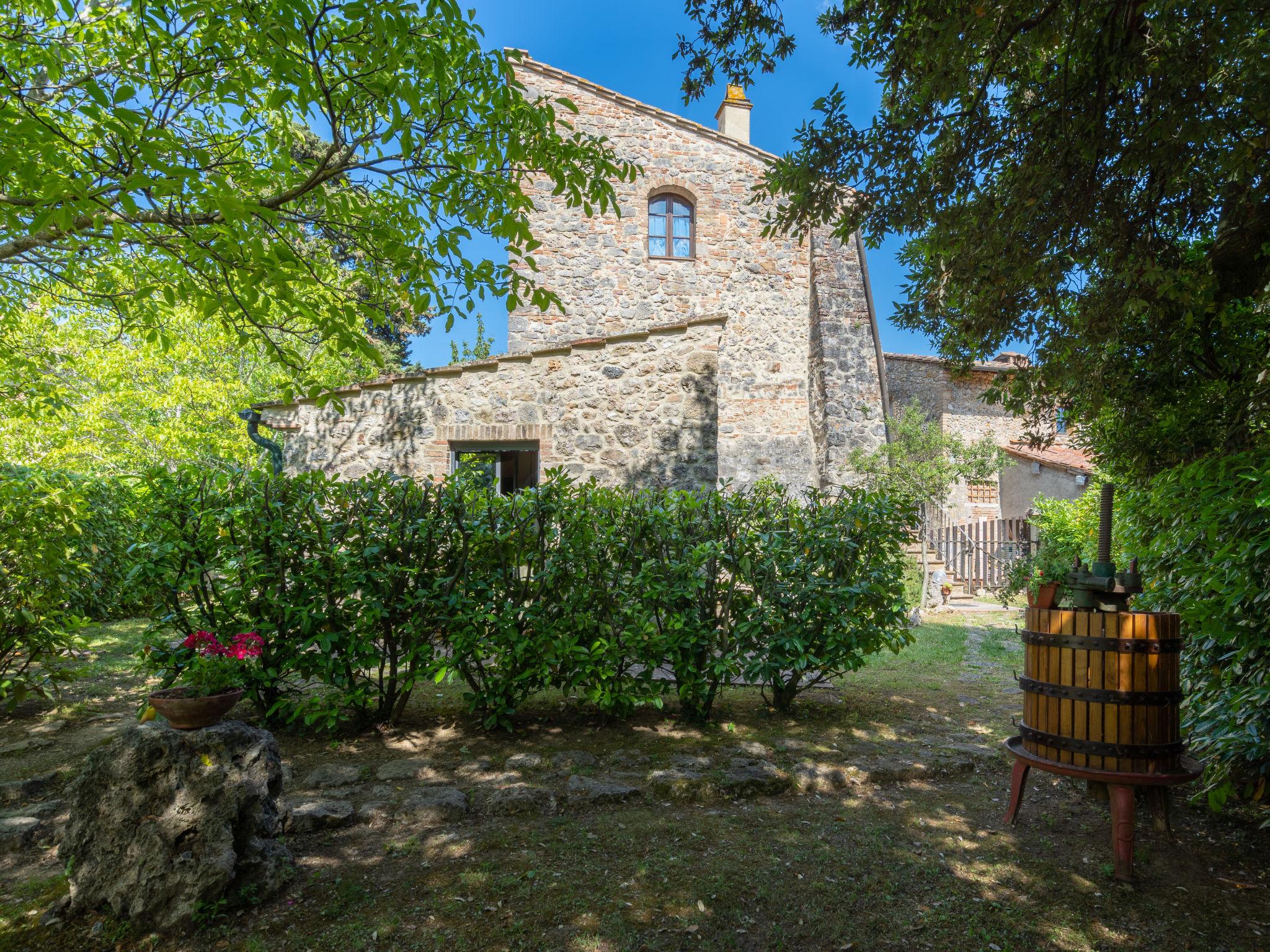 Foto 23 - Casa con 3 camere da letto a San Gimignano con piscina privata e giardino