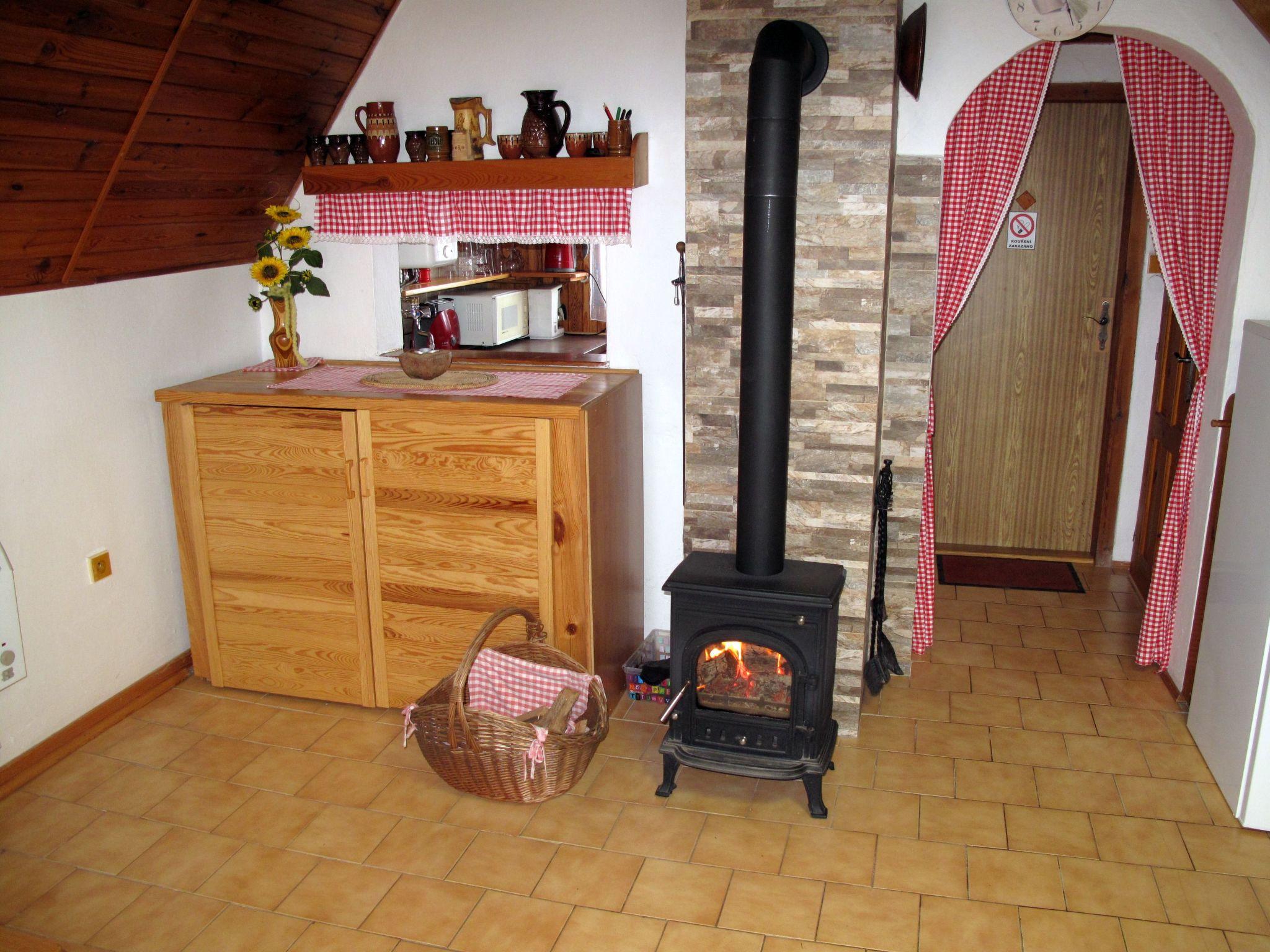 Photo 3 - Maison de 2 chambres à Žabovřesky avec jardin et terrasse