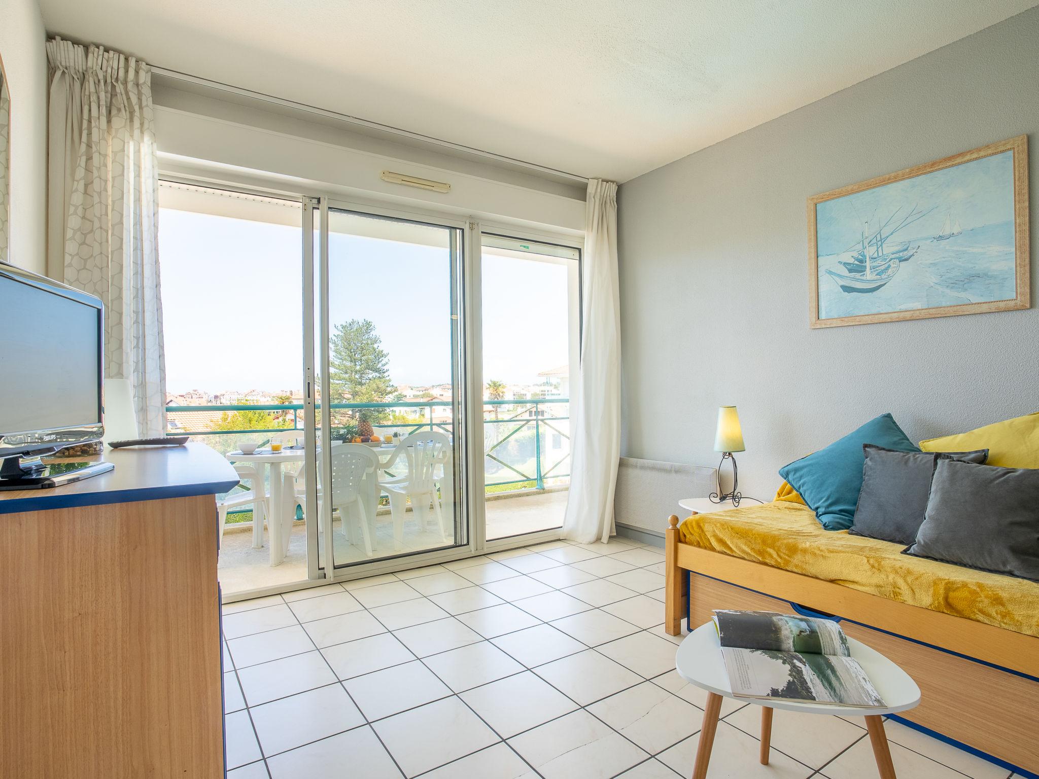 Photo 7 - 2 bedroom Apartment in Ciboure with swimming pool and terrace