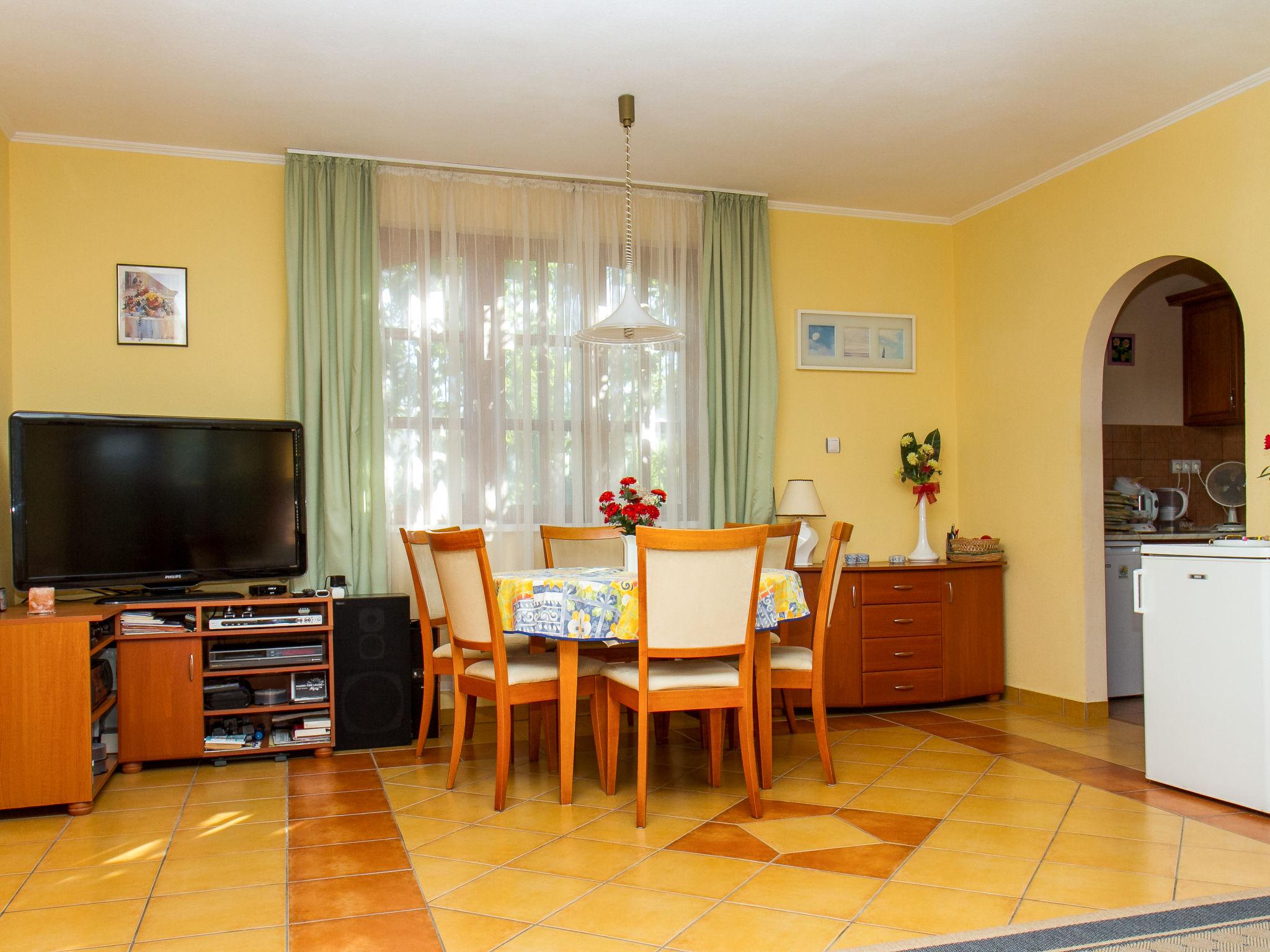 Photo 5 - 3 bedroom House in Balatonkeresztúr with private pool and garden