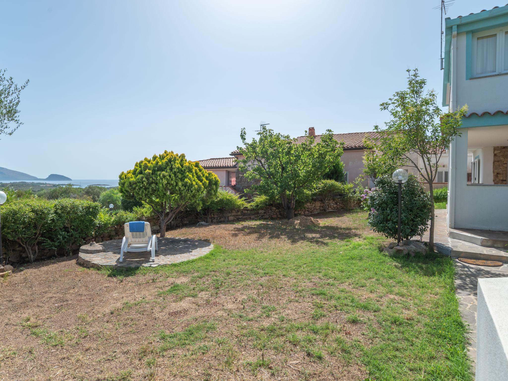 Photo 15 - Appartement de 2 chambres à Olbia avec jardin et vues à la mer