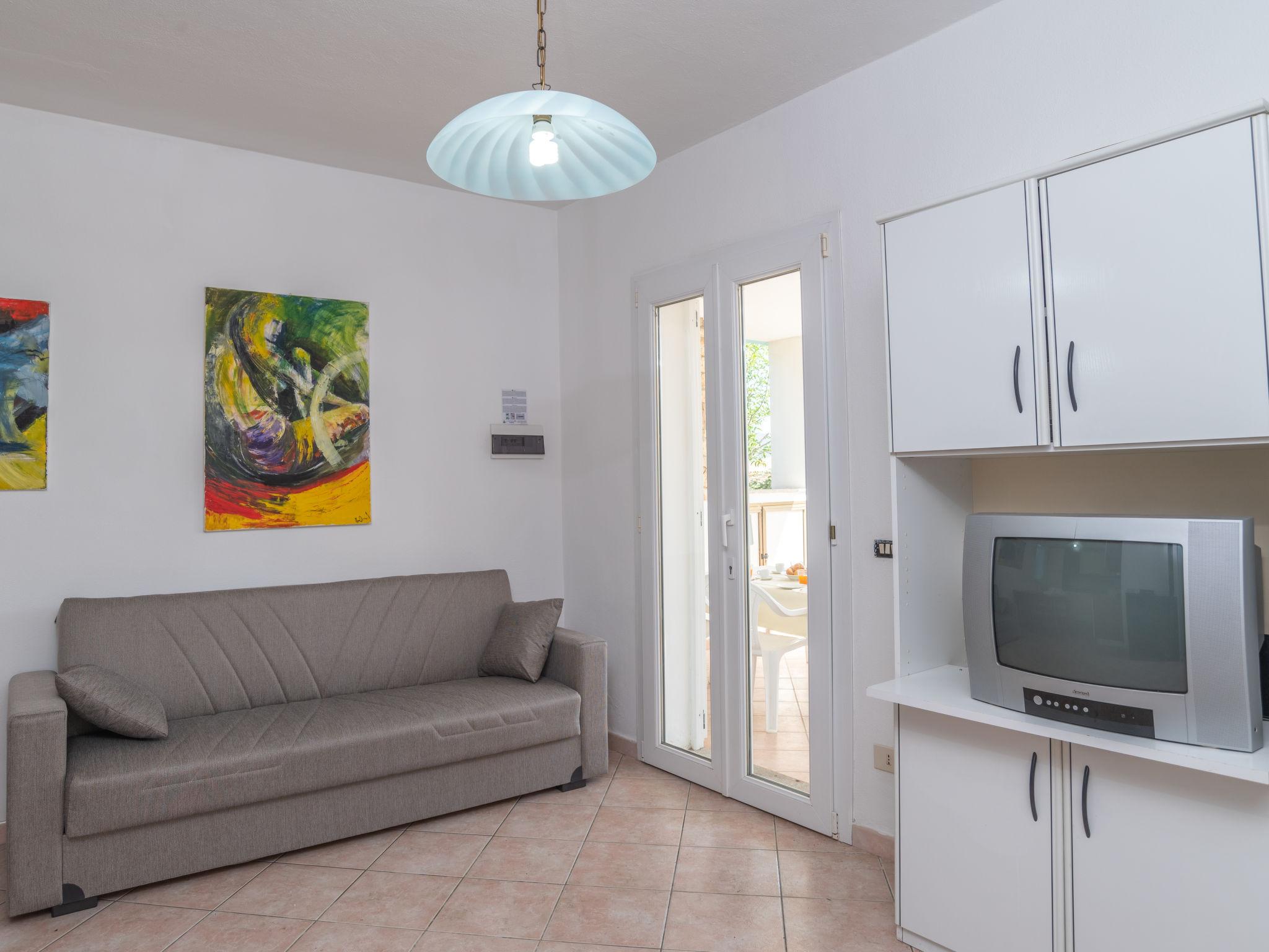 Foto 6 - Apartamento de 2 quartos em Olbia com jardim e terraço