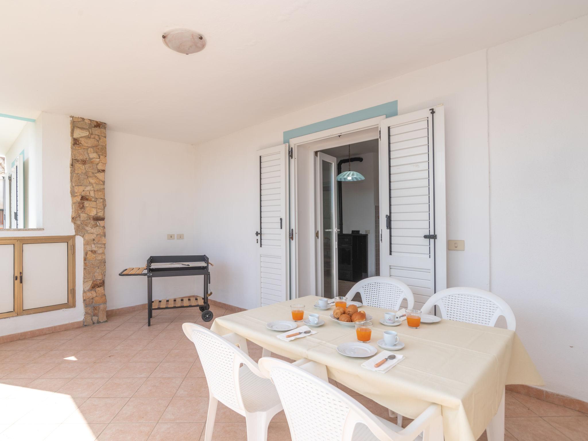 Foto 4 - Appartamento con 2 camere da letto a Olbia con giardino e vista mare