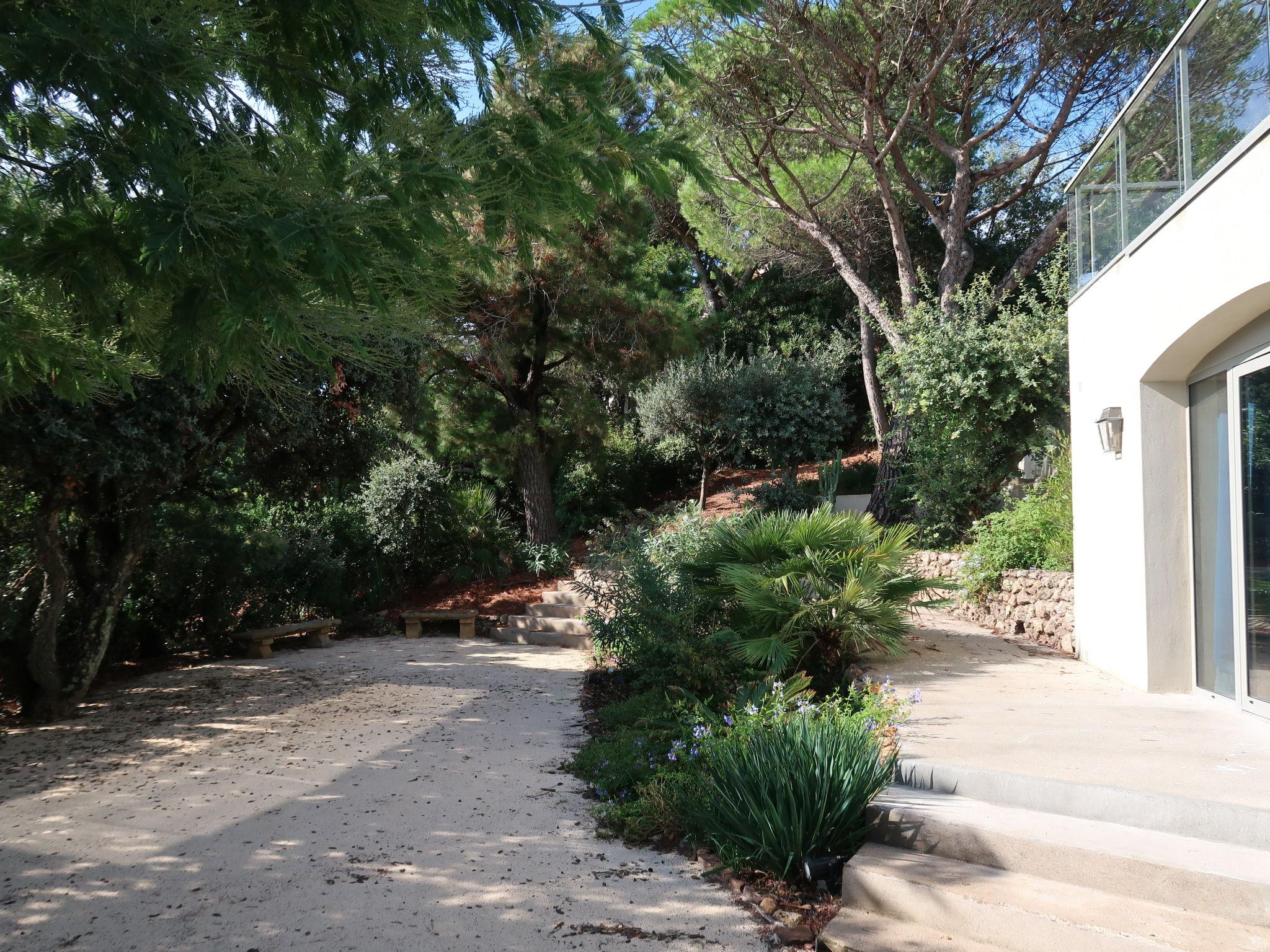 Photo 27 - Maison de 4 chambres à Sainte-Maxime avec piscine privée et vues à la mer