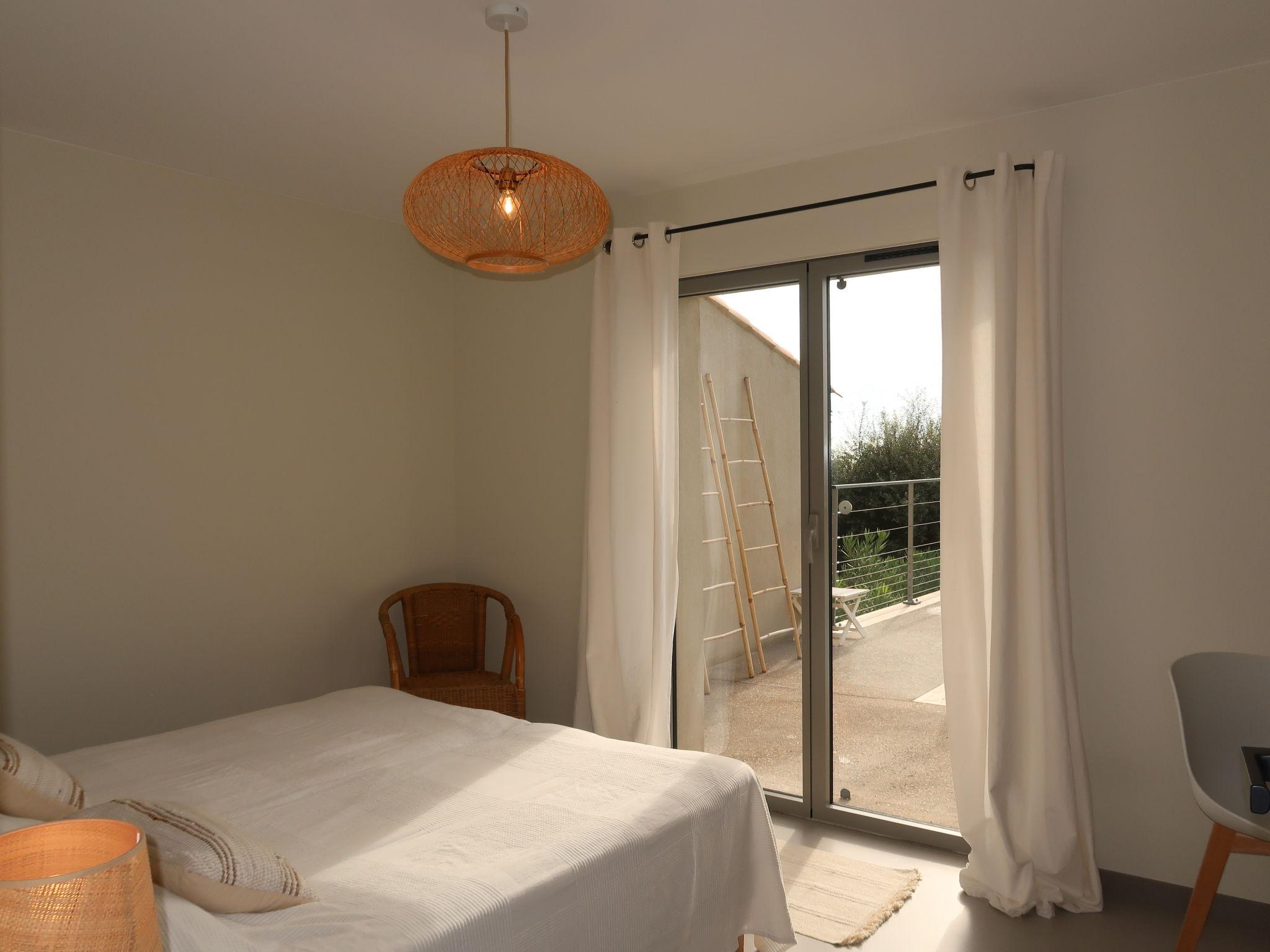 Foto 12 - Casa con 4 camere da letto a Sainte-Maxime con piscina privata e vista mare