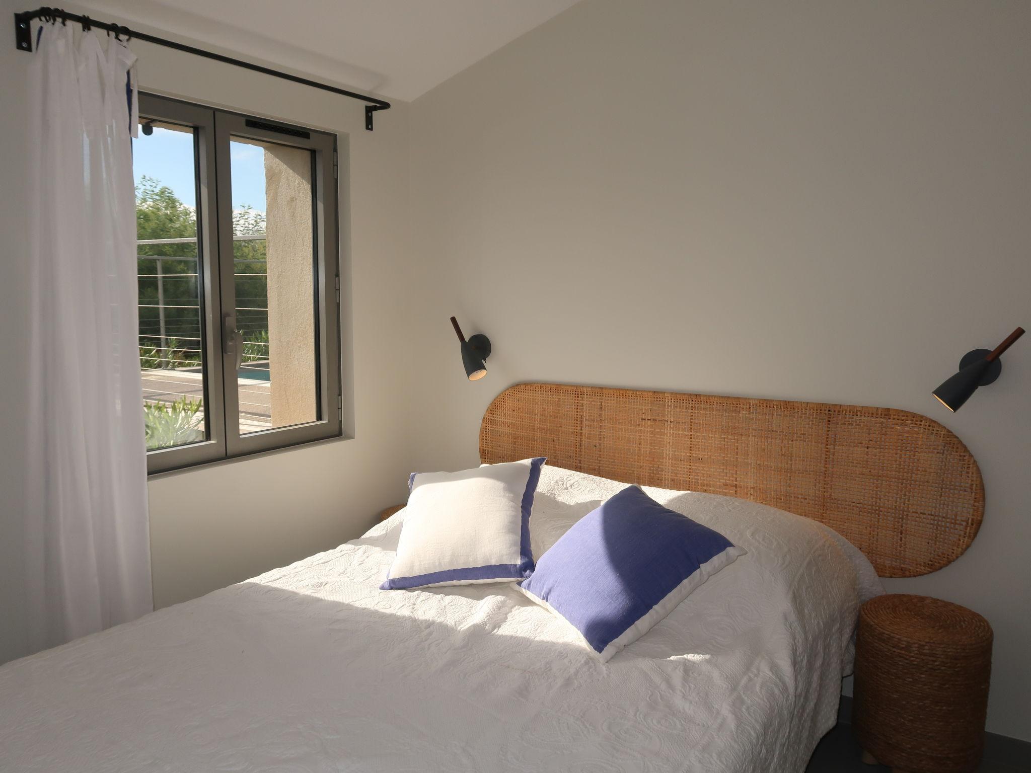 Foto 16 - Casa con 4 camere da letto a Sainte-Maxime con piscina privata e vista mare