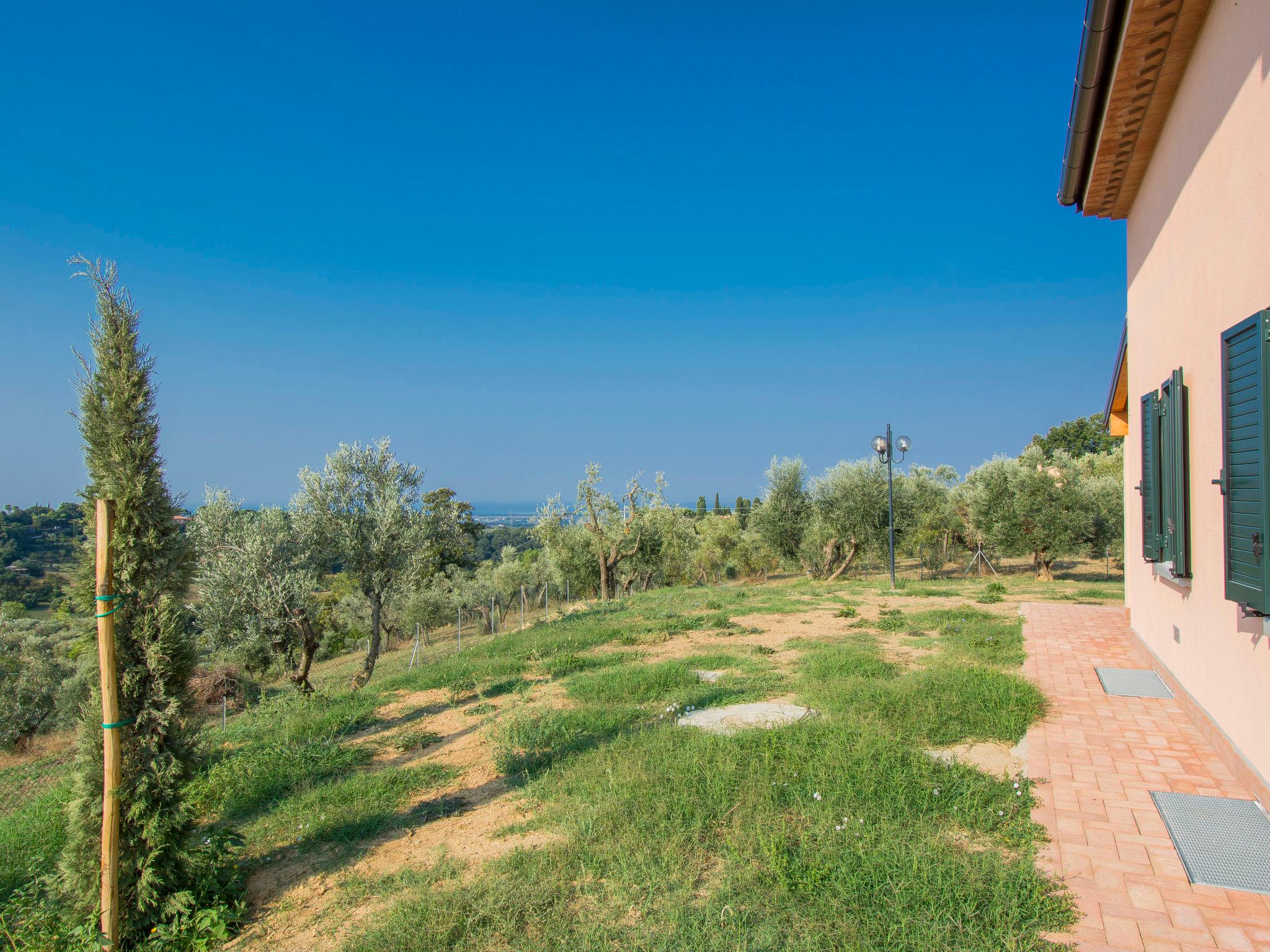 Foto 23 - Haus mit 4 Schlafzimmern in Guardistallo mit garten und blick aufs meer