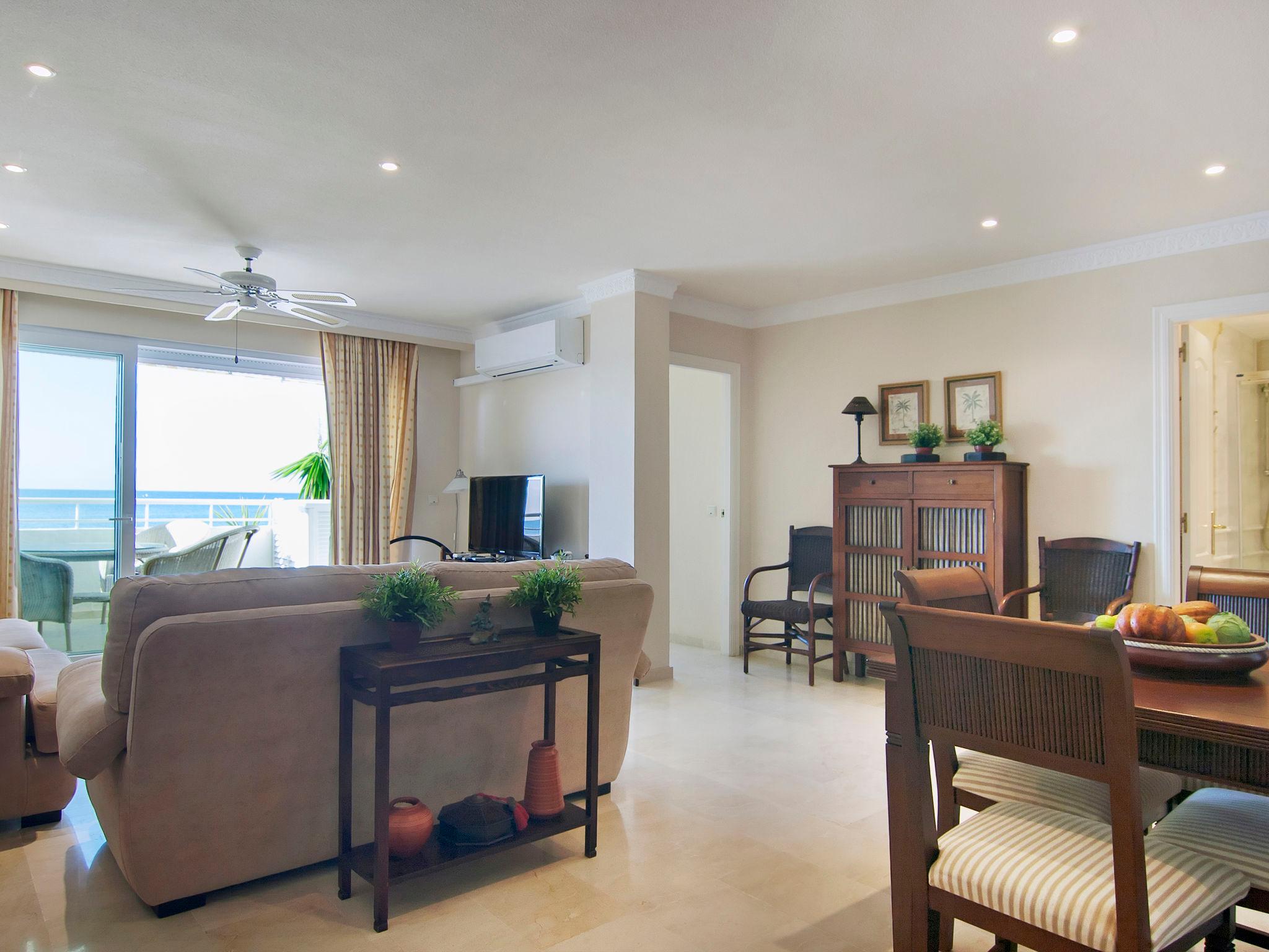 Foto 4 - Apartamento de 2 quartos em Marbella com piscina e vistas do mar