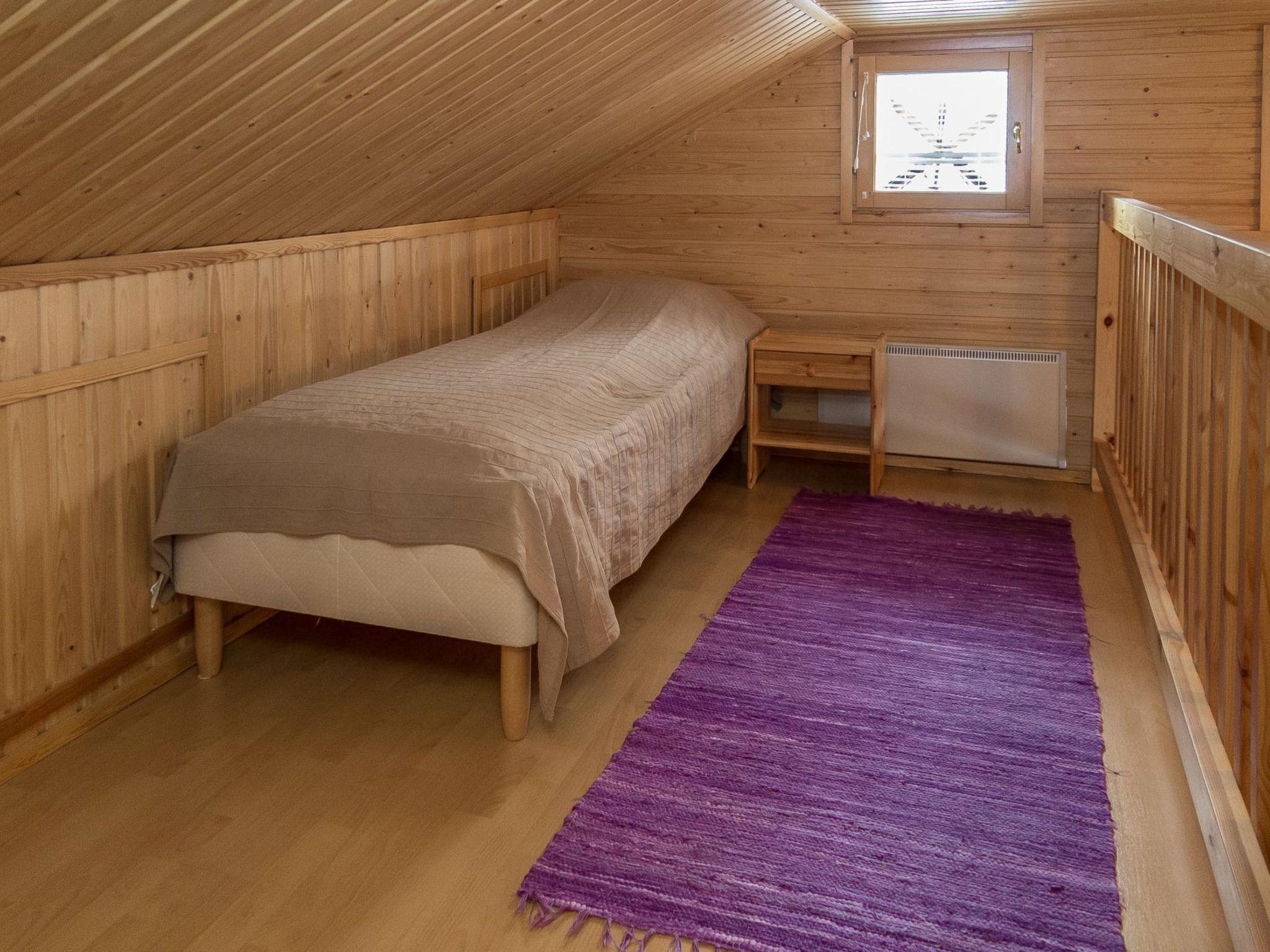 Foto 10 - Casa de 2 habitaciones en Kolari con sauna y vistas a la montaña