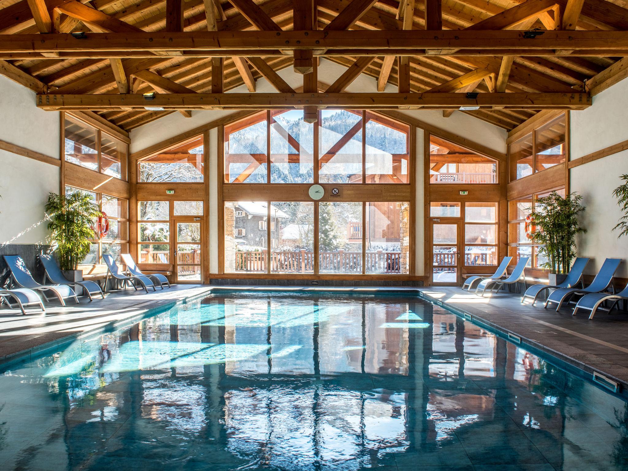 Photo 1 - Appartement de 3 chambres à Samoëns avec piscine et vues sur la montagne