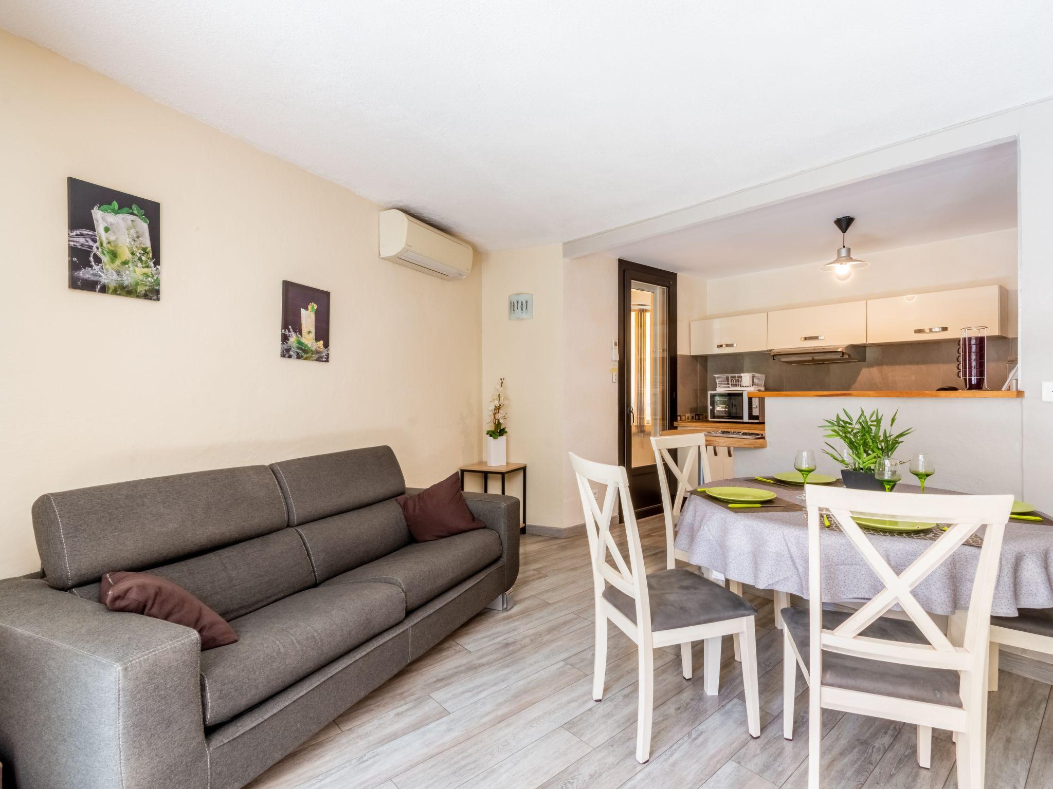 Foto 6 - Apartamento de 2 habitaciones en Fréjus con piscina y vistas al mar