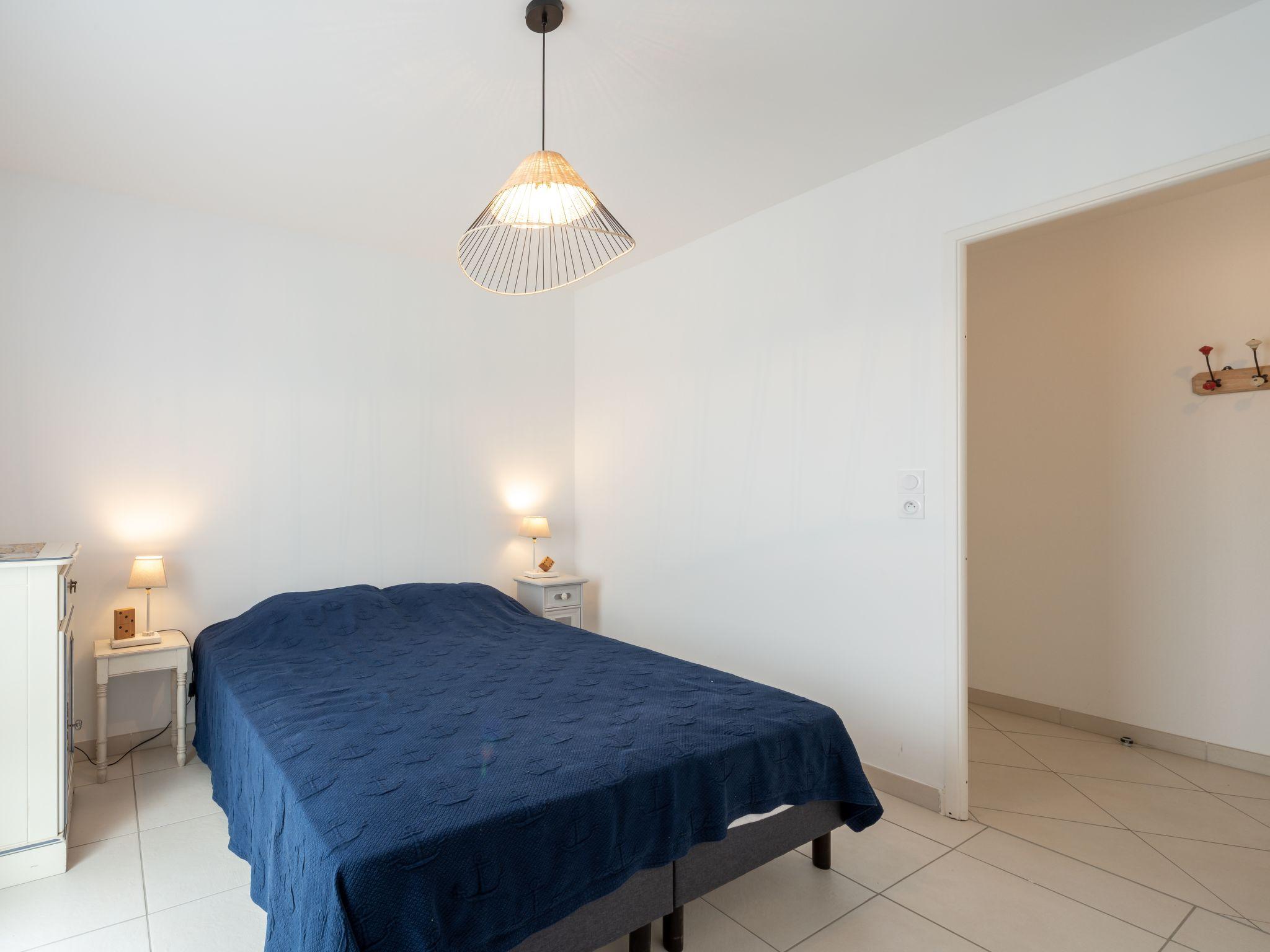 Foto 9 - Apartamento de 1 habitación en Cavalaire-sur-Mer con piscina y vistas al mar