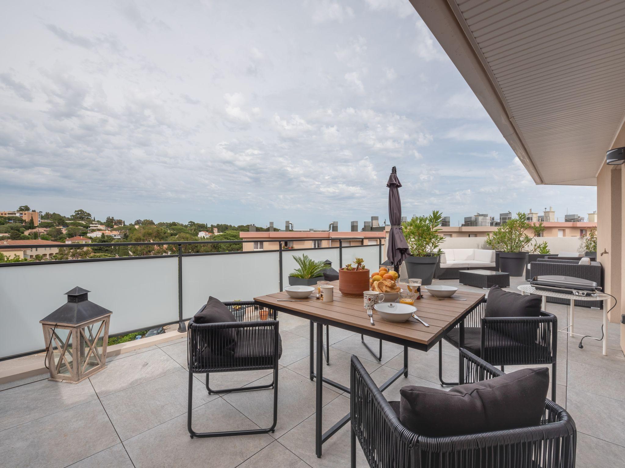 Photo 1 - Appartement de 1 chambre à Cavalaire-sur-Mer avec piscine et terrasse