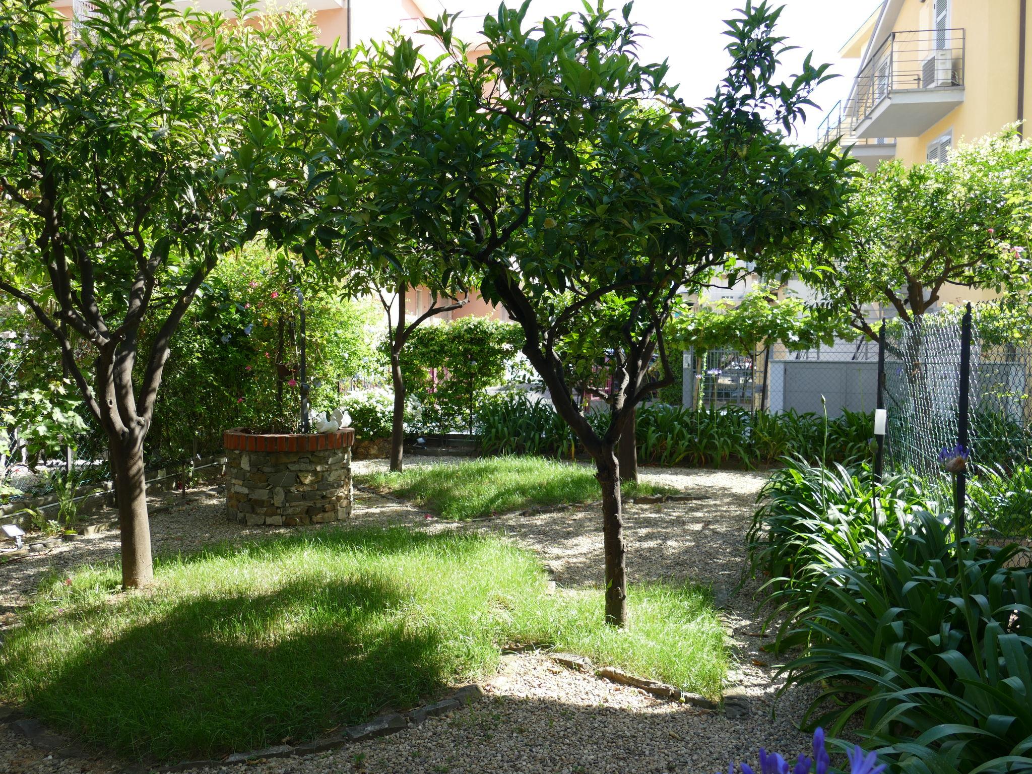 Photo 19 - 2 bedroom Apartment in Diano Marina with garden