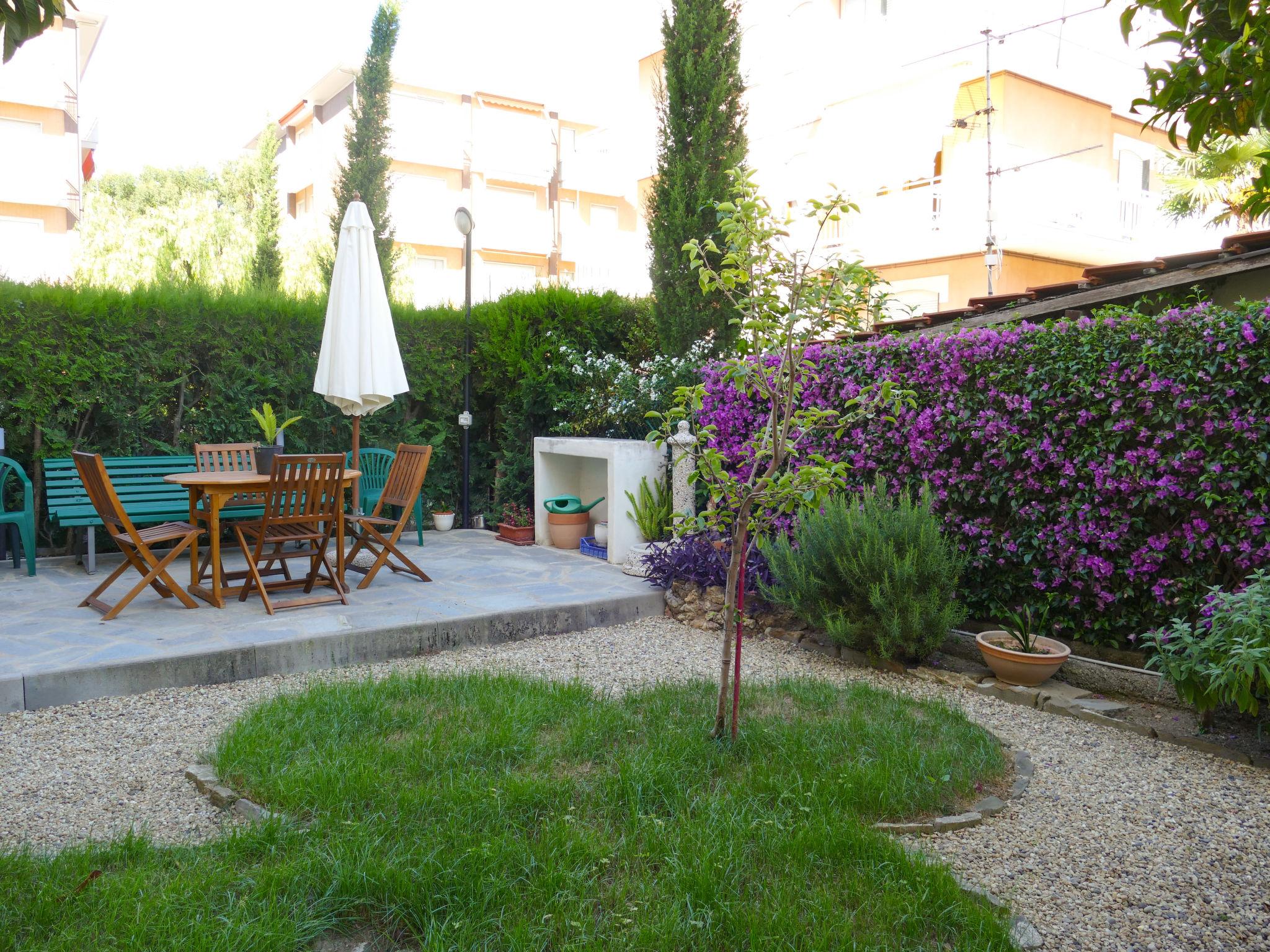 Photo 1 - 2 bedroom Apartment in Diano Marina with garden