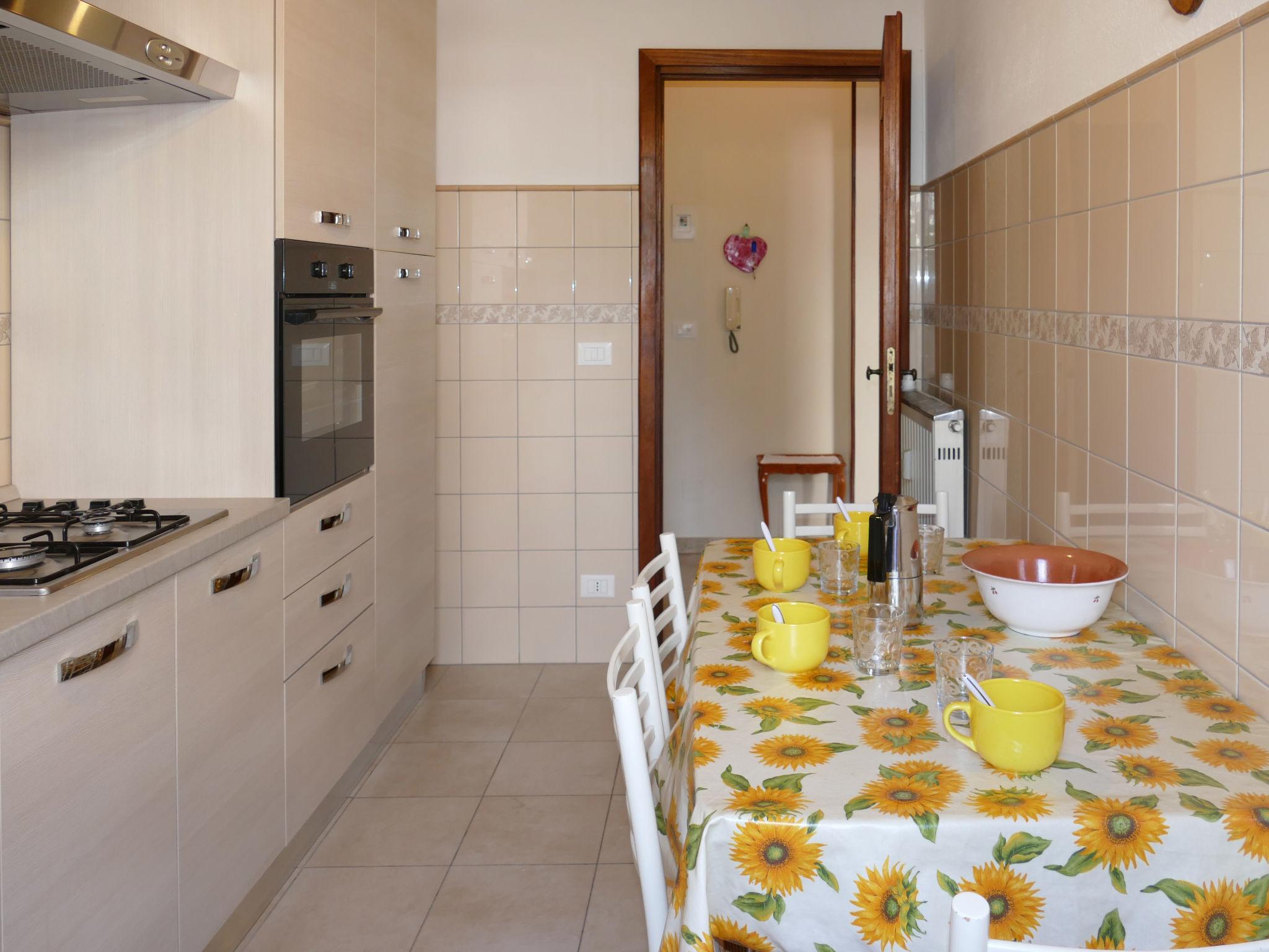 Photo 8 - 2 bedroom Apartment in Diano Marina with garden and sea view