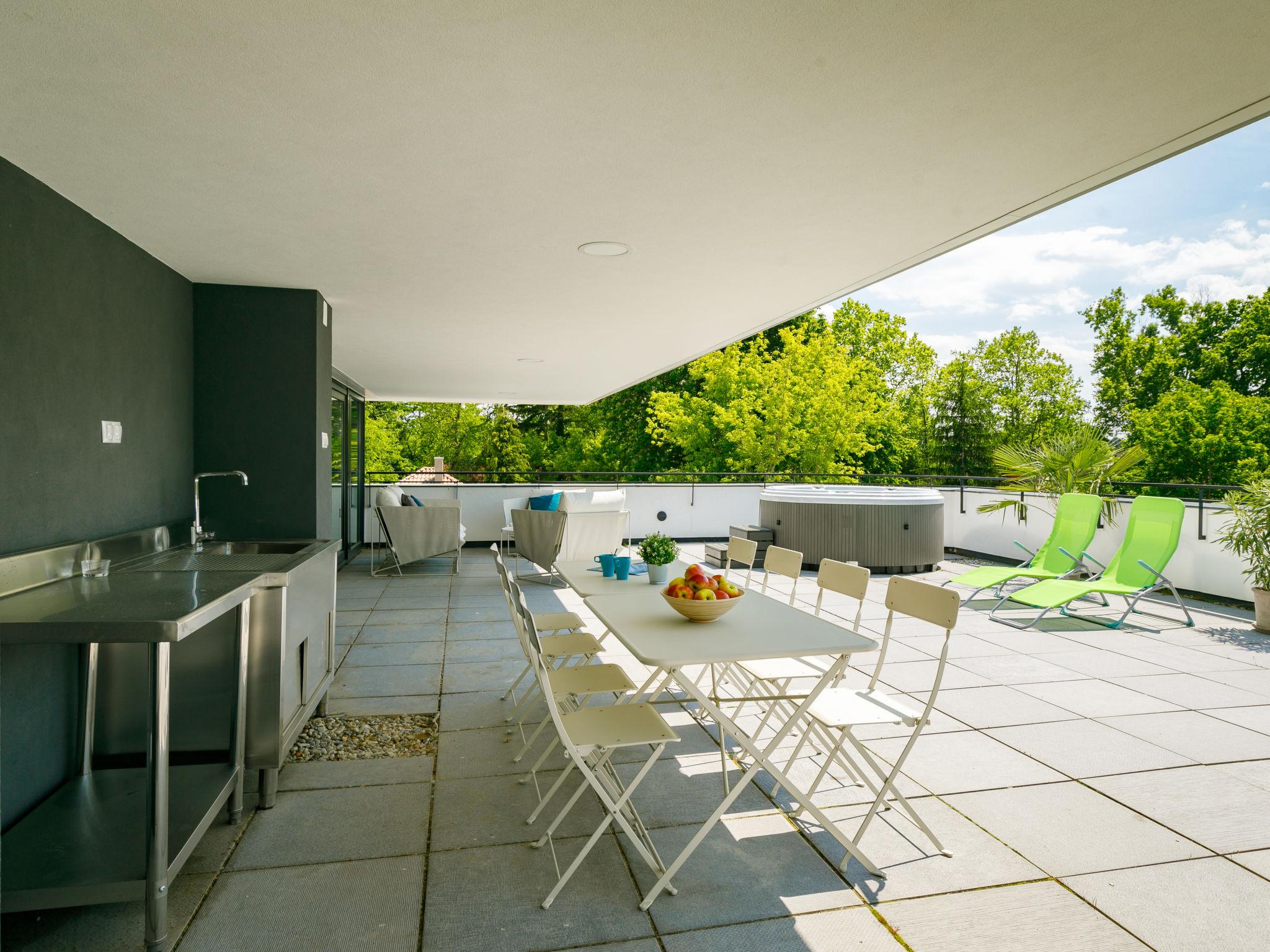 Photo 15 - Appartement de 2 chambres à Balatonszemes avec piscine et vues sur la montagne