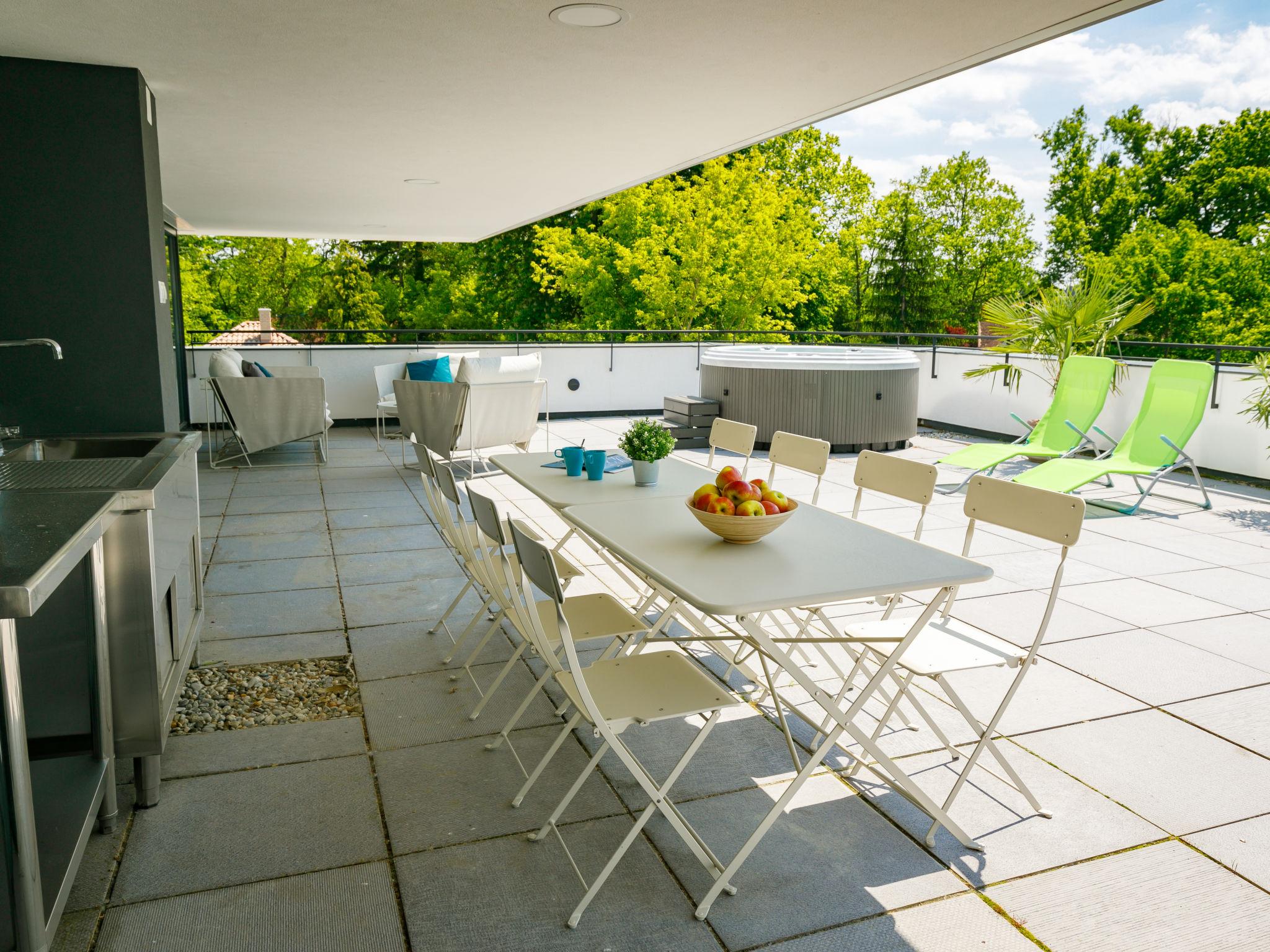 Photo 14 - Appartement de 2 chambres à Balatonszemes avec piscine et jardin