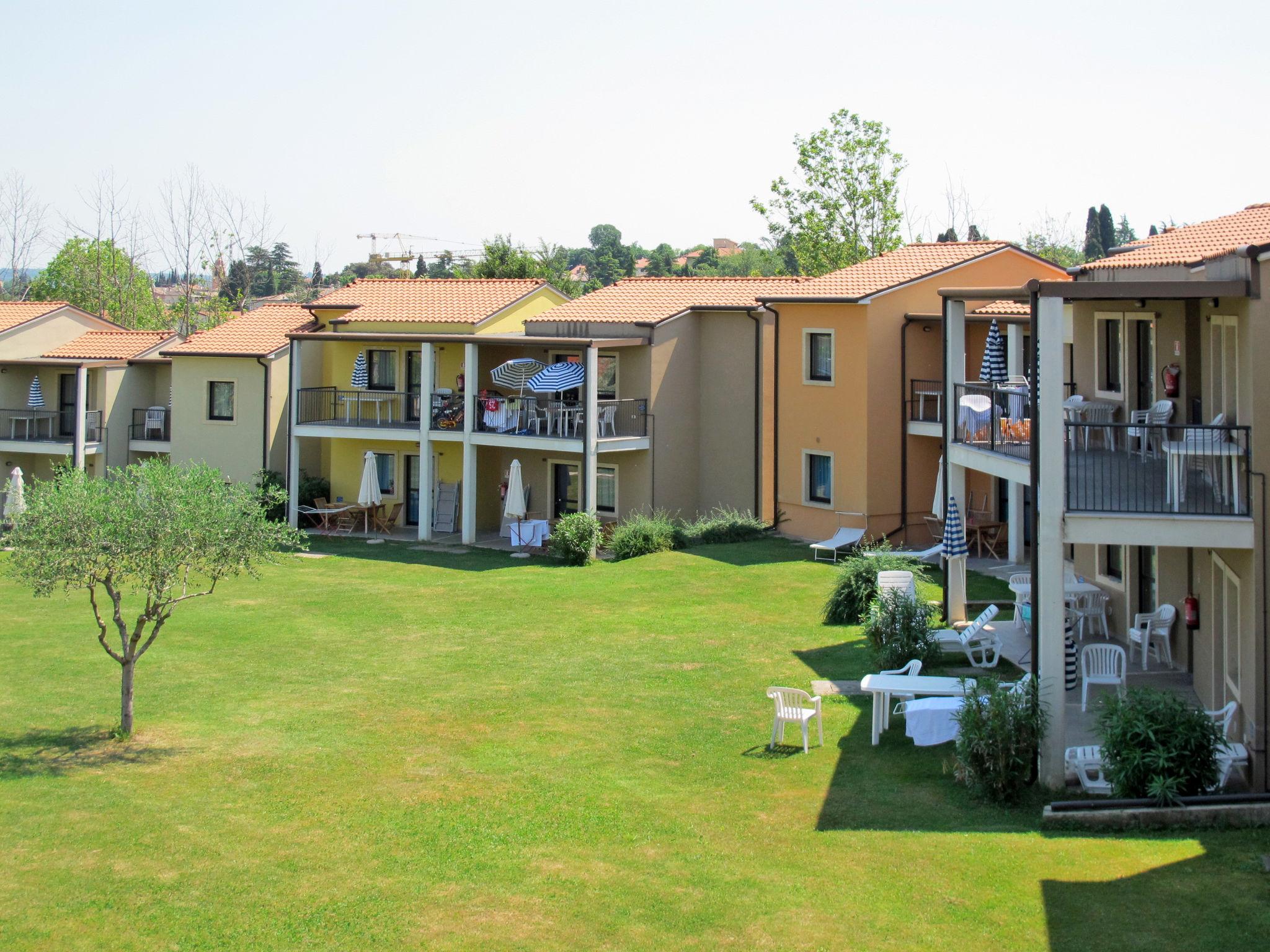 Foto 12 - Apartamento de 2 quartos em Castelnuovo del Garda com piscina e jardim