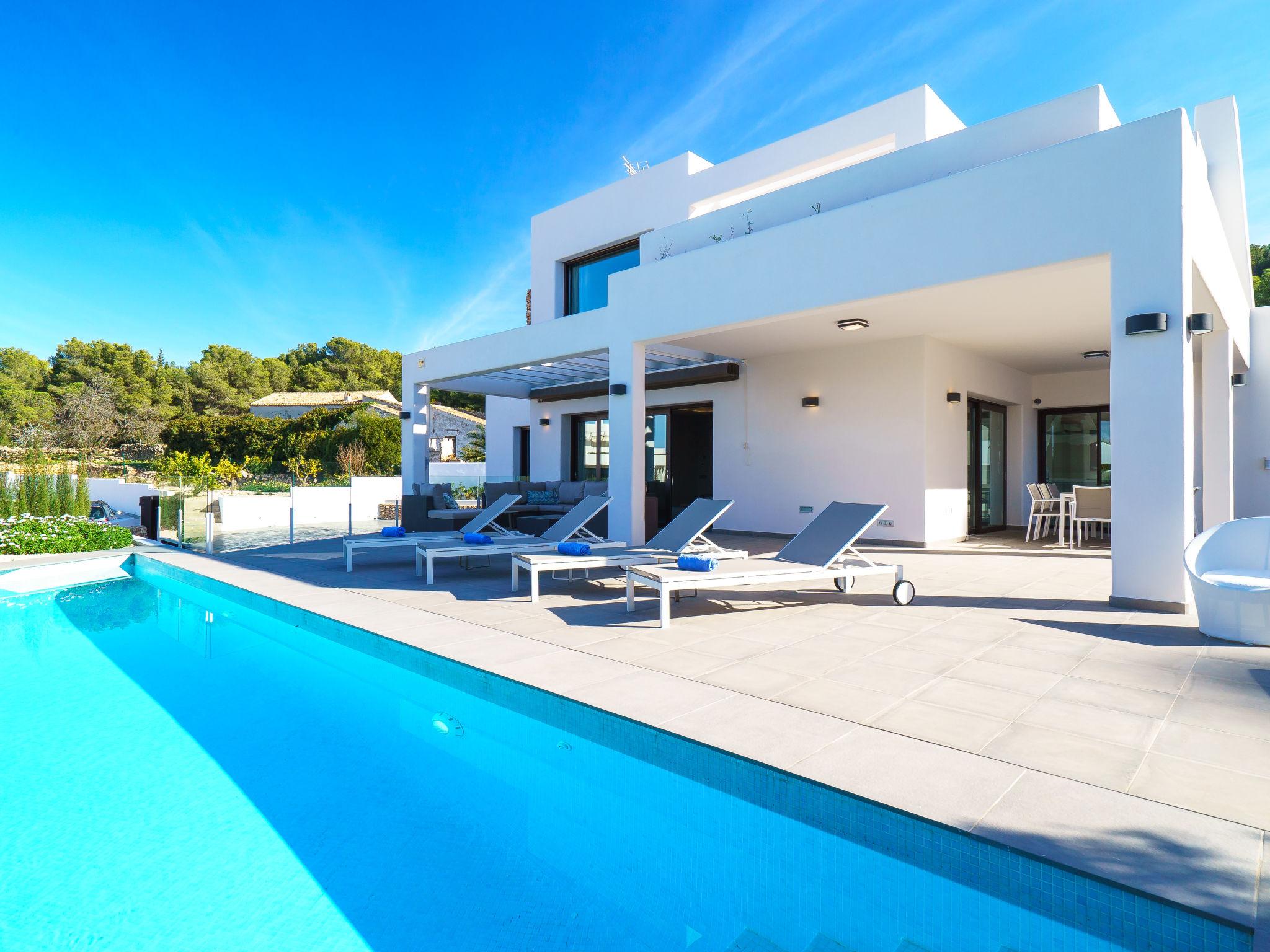 Photo 1 - Maison de 4 chambres à Jávea avec piscine privée et jardin