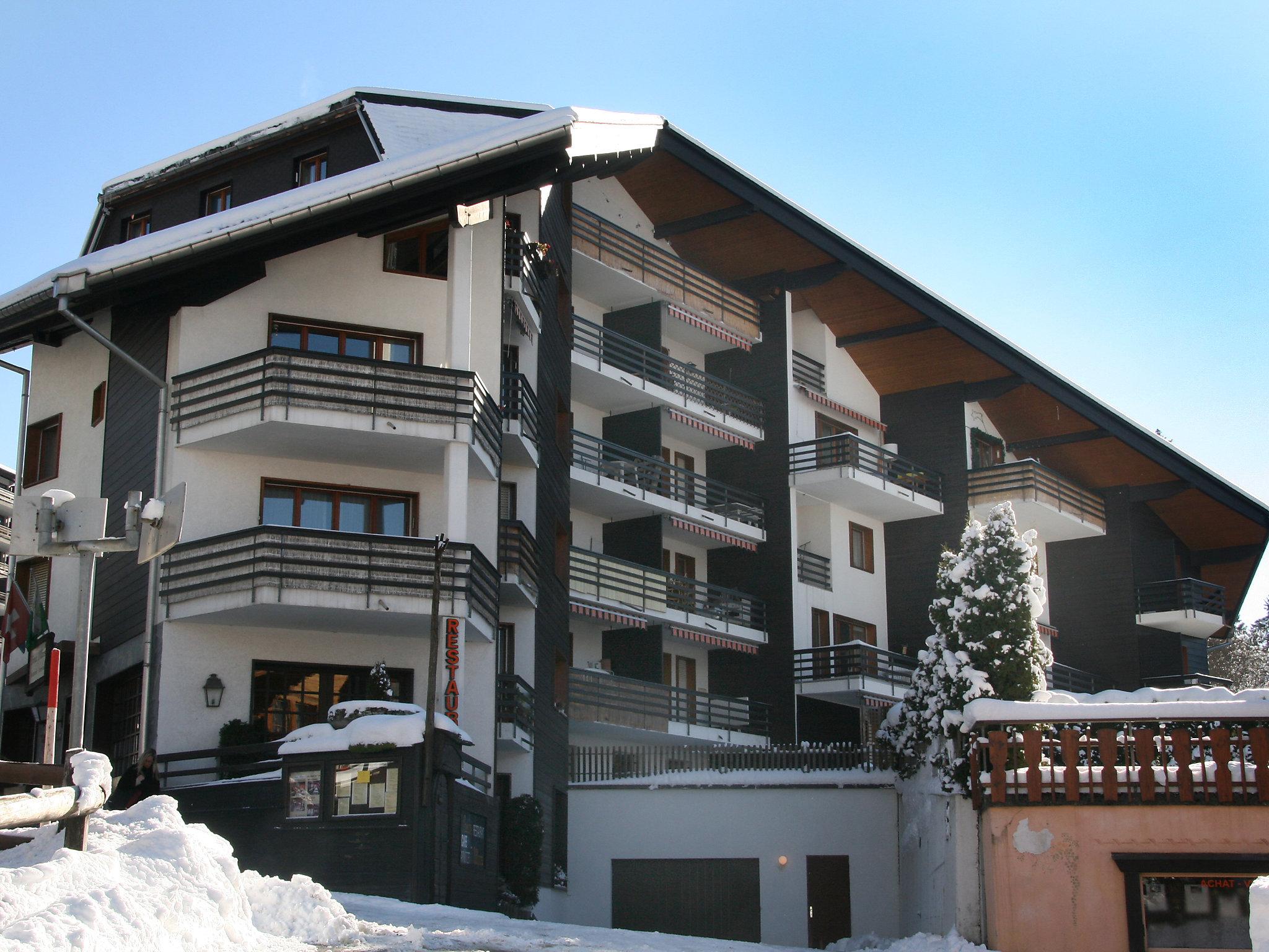 Photo 14 - Appartement de 2 chambres à Ollon avec vues sur la montagne