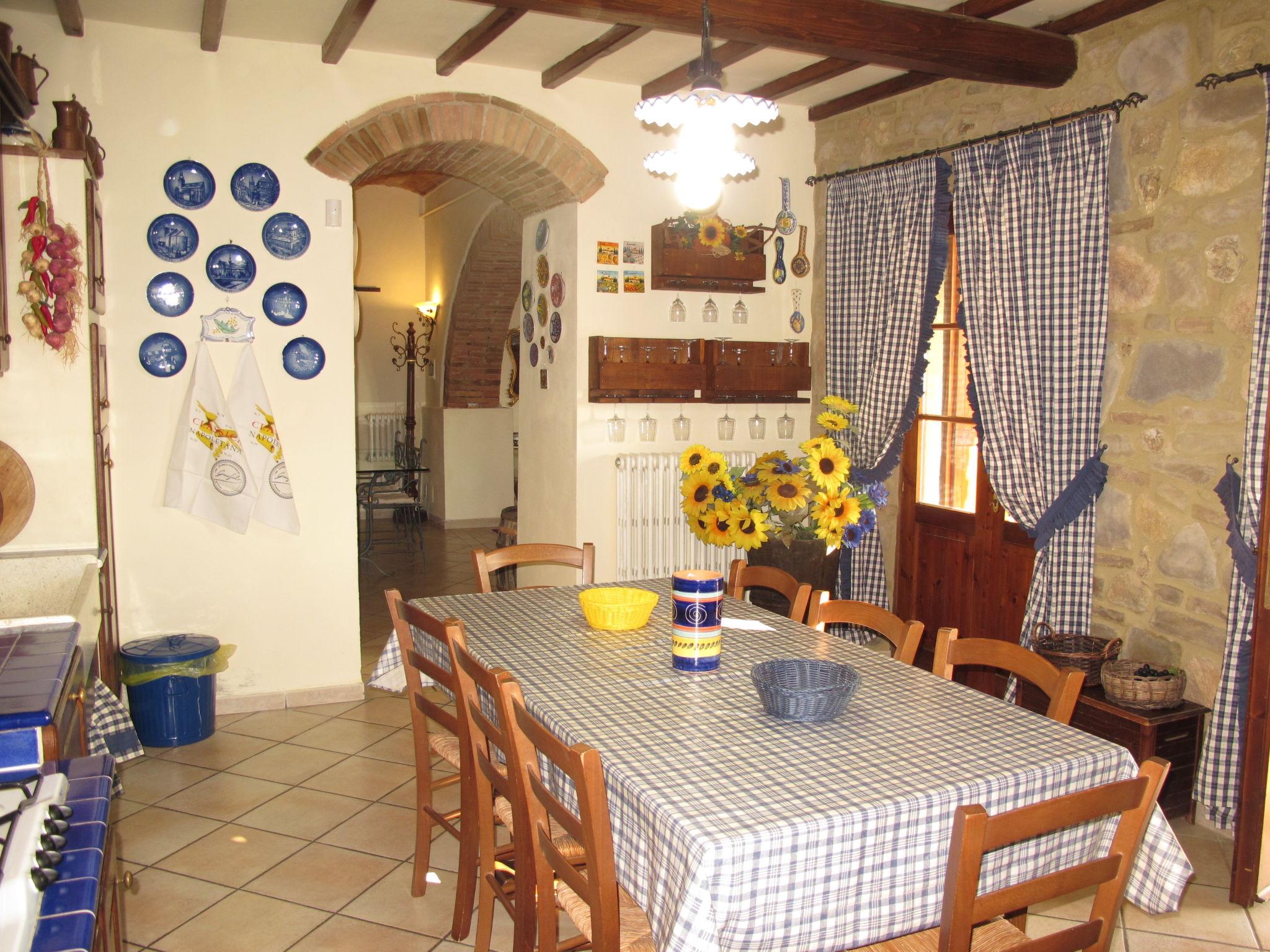 Foto 10 - Casa de 4 habitaciones en San Gimignano con piscina privada y jardín