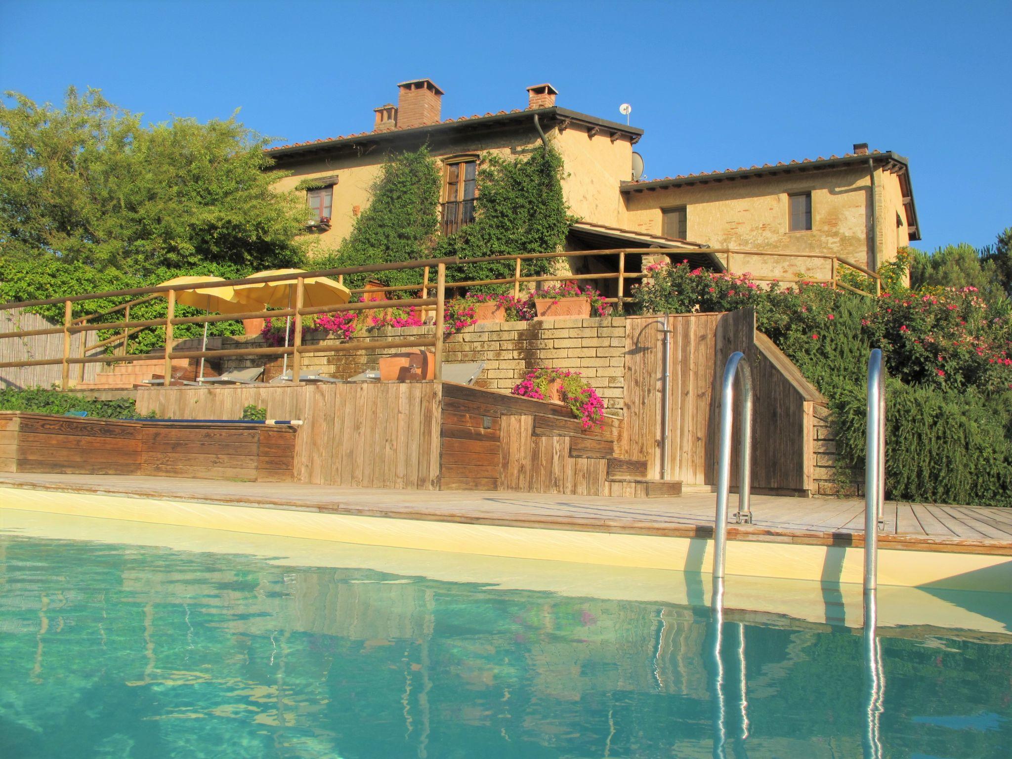 Foto 1 - Casa de 4 habitaciones en San Gimignano con piscina privada y jardín