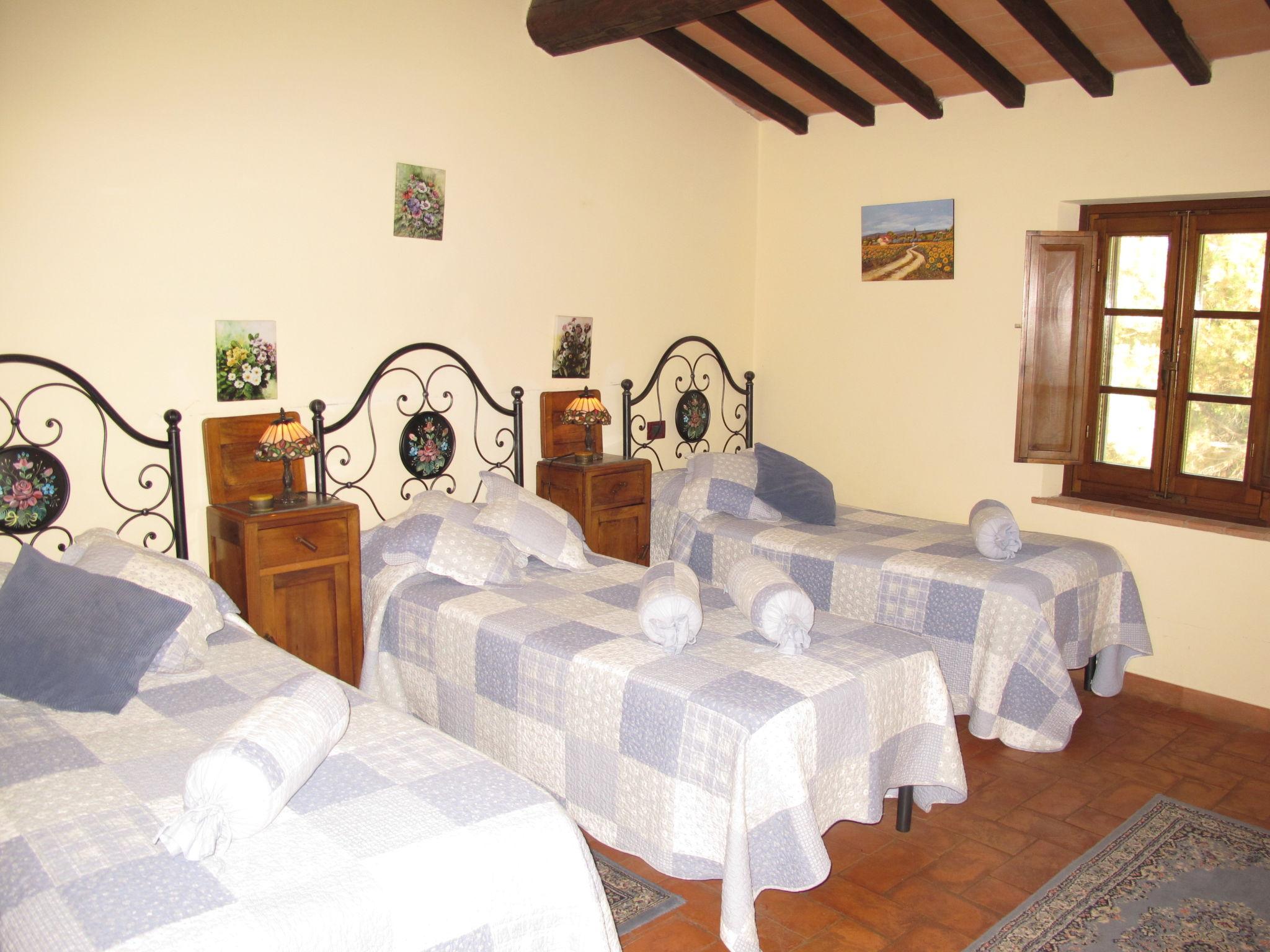 Foto 35 - Haus mit 4 Schlafzimmern in San Gimignano mit privater pool und garten