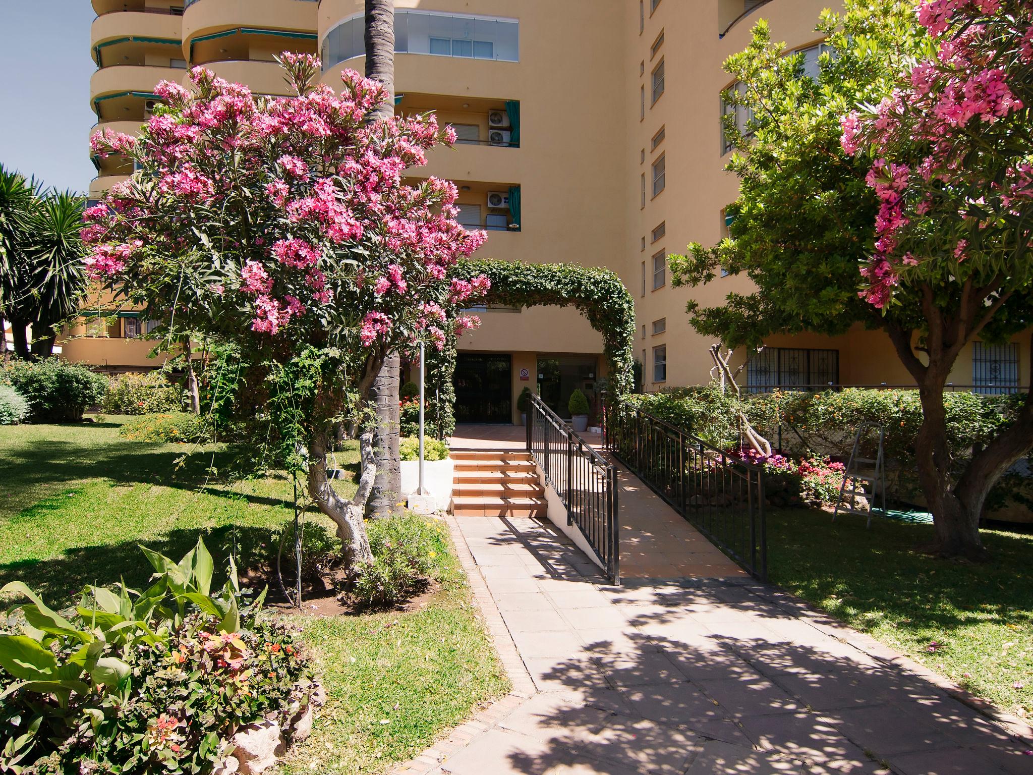 Photo 28 - Appartement de 2 chambres à Torremolinos avec piscine et jardin