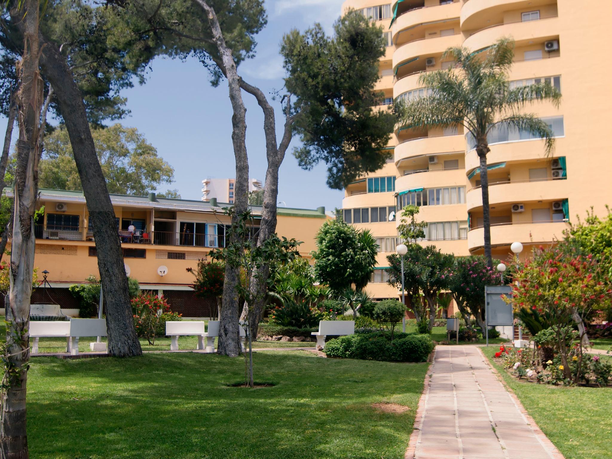 Photo 26 - Appartement de 2 chambres à Torremolinos avec piscine et jardin