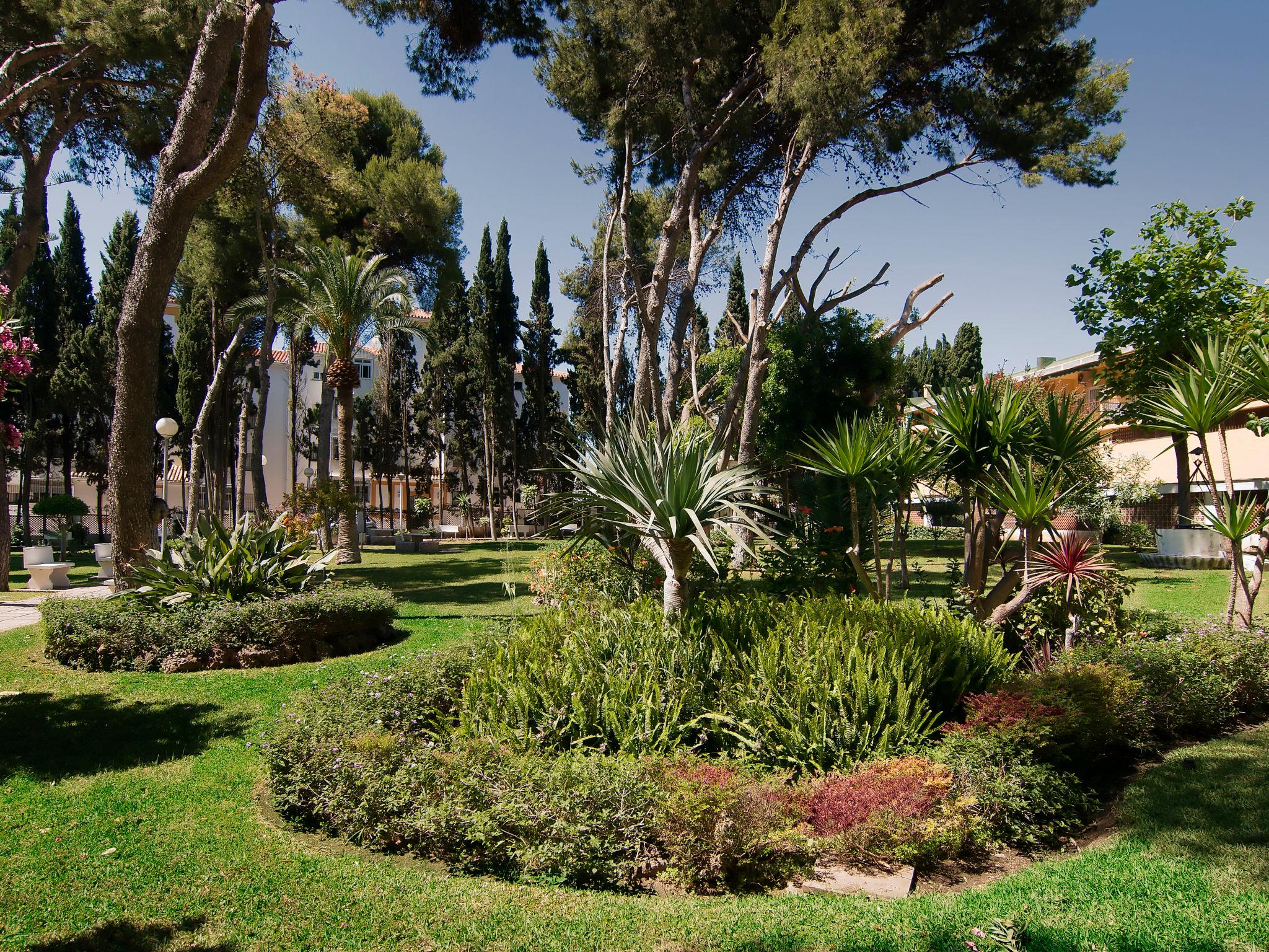 Photo 27 - 2 bedroom Apartment in Torremolinos with swimming pool and sea view