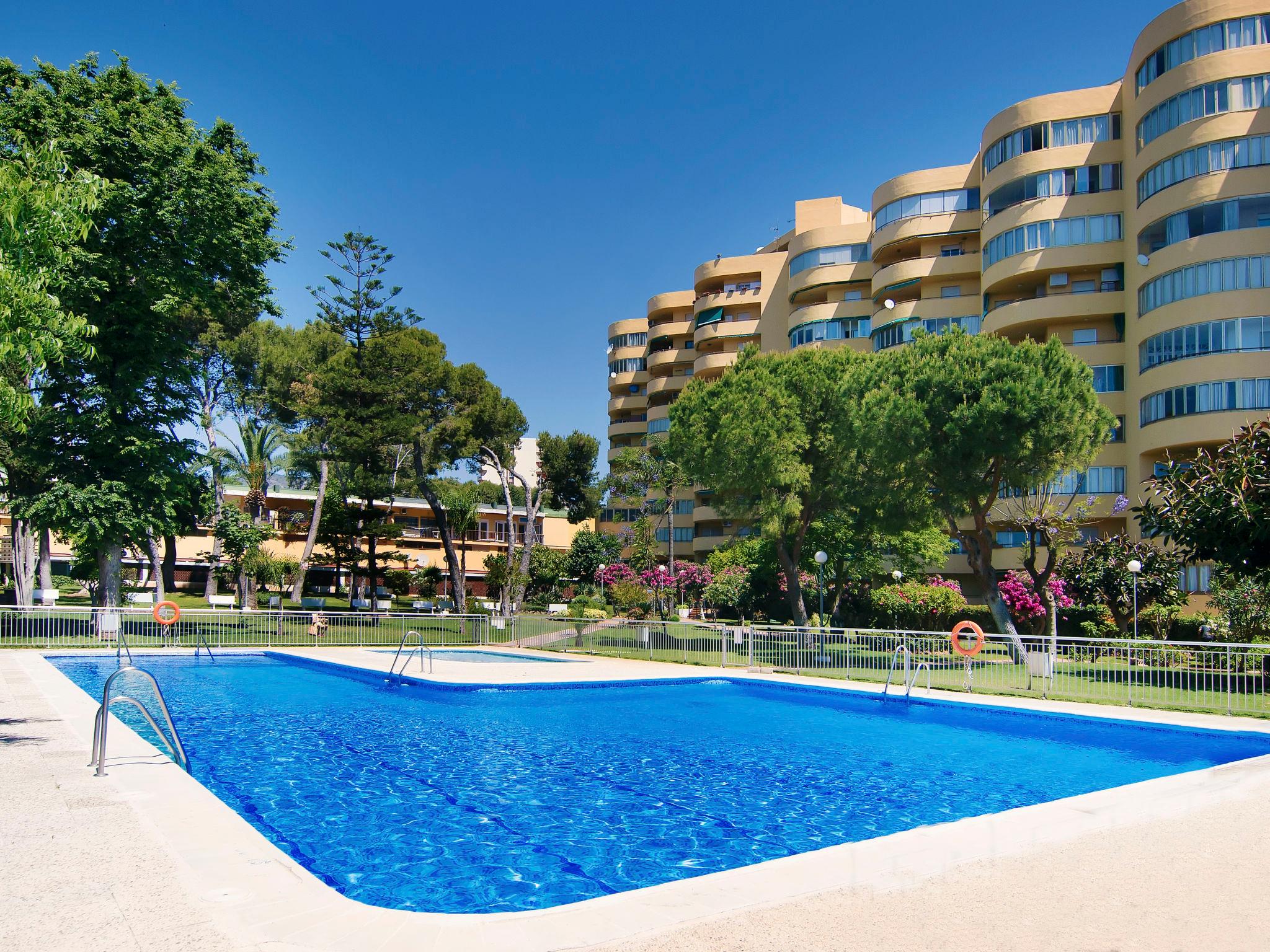 Foto 1 - Apartamento de 2 habitaciones en Torremolinos con piscina y vistas al mar