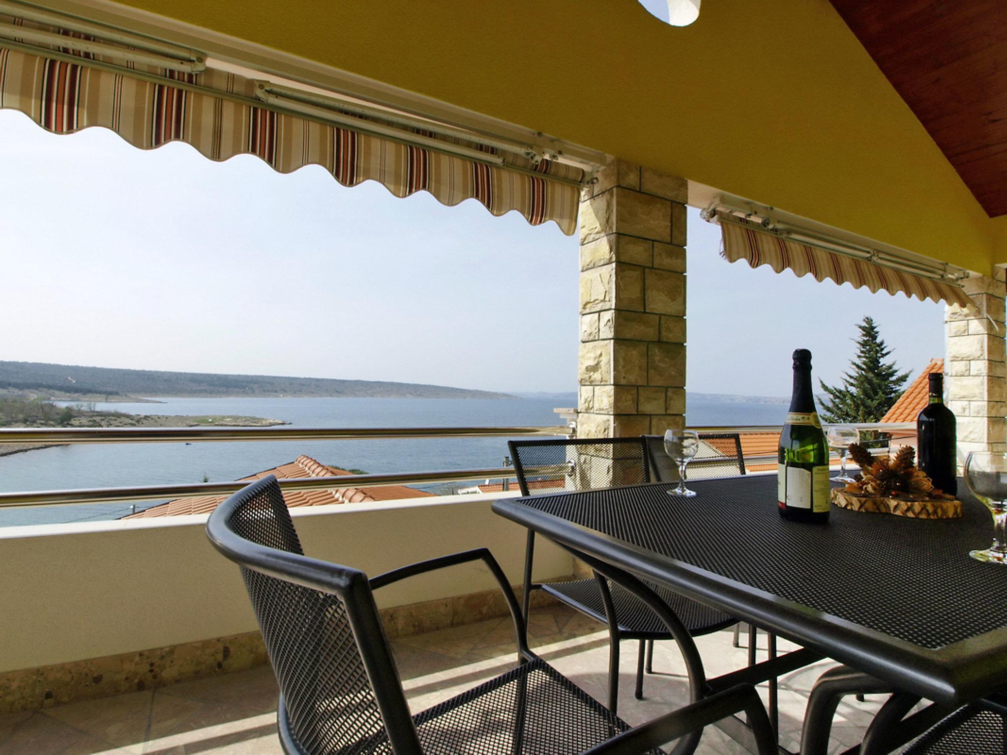Foto 11 - Apartamento de 4 habitaciones en Obrovac con terraza y vistas al mar