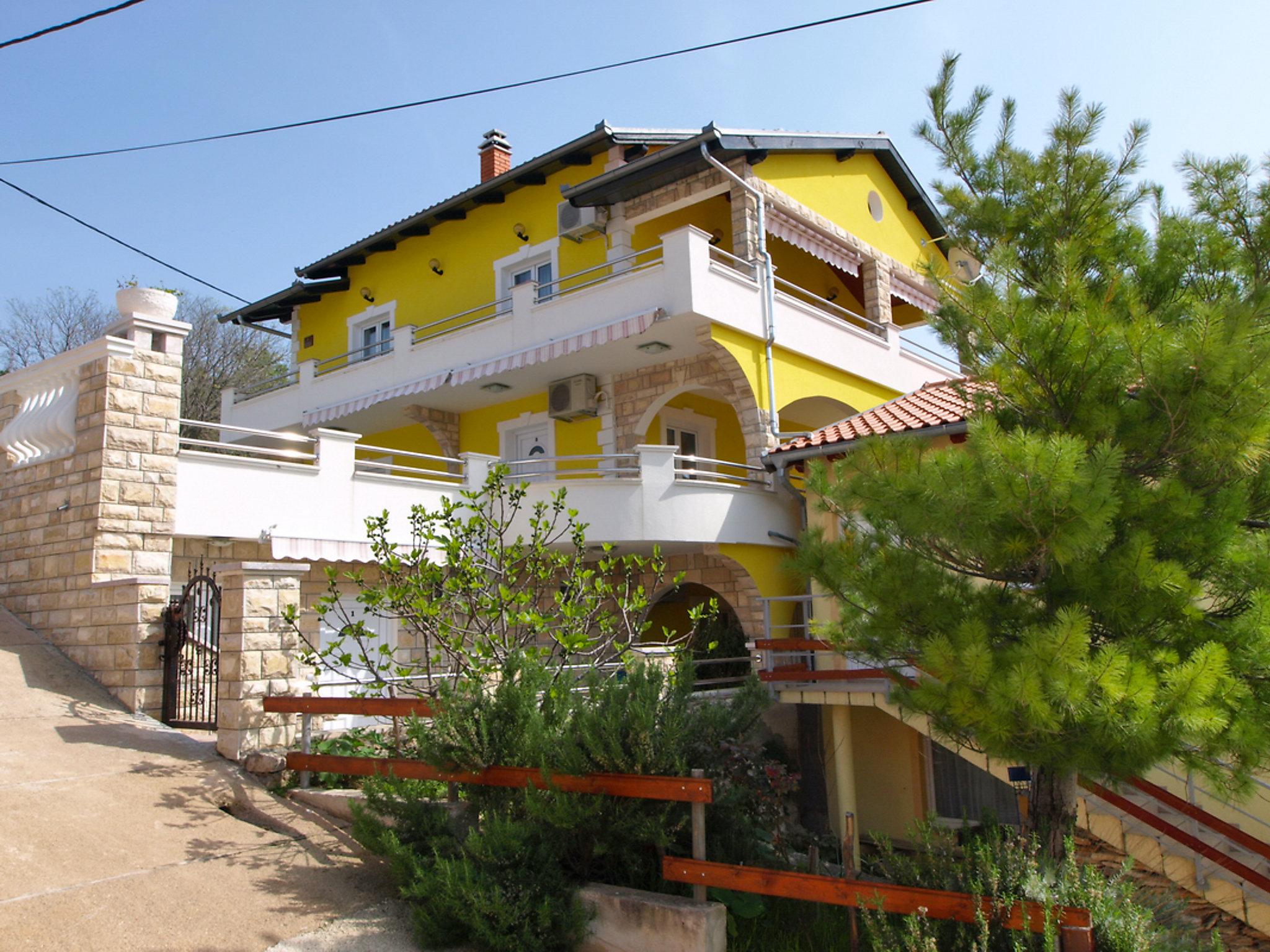 Foto 11 - Apartment mit 2 Schlafzimmern in Obrovac mit terrasse und blick aufs meer