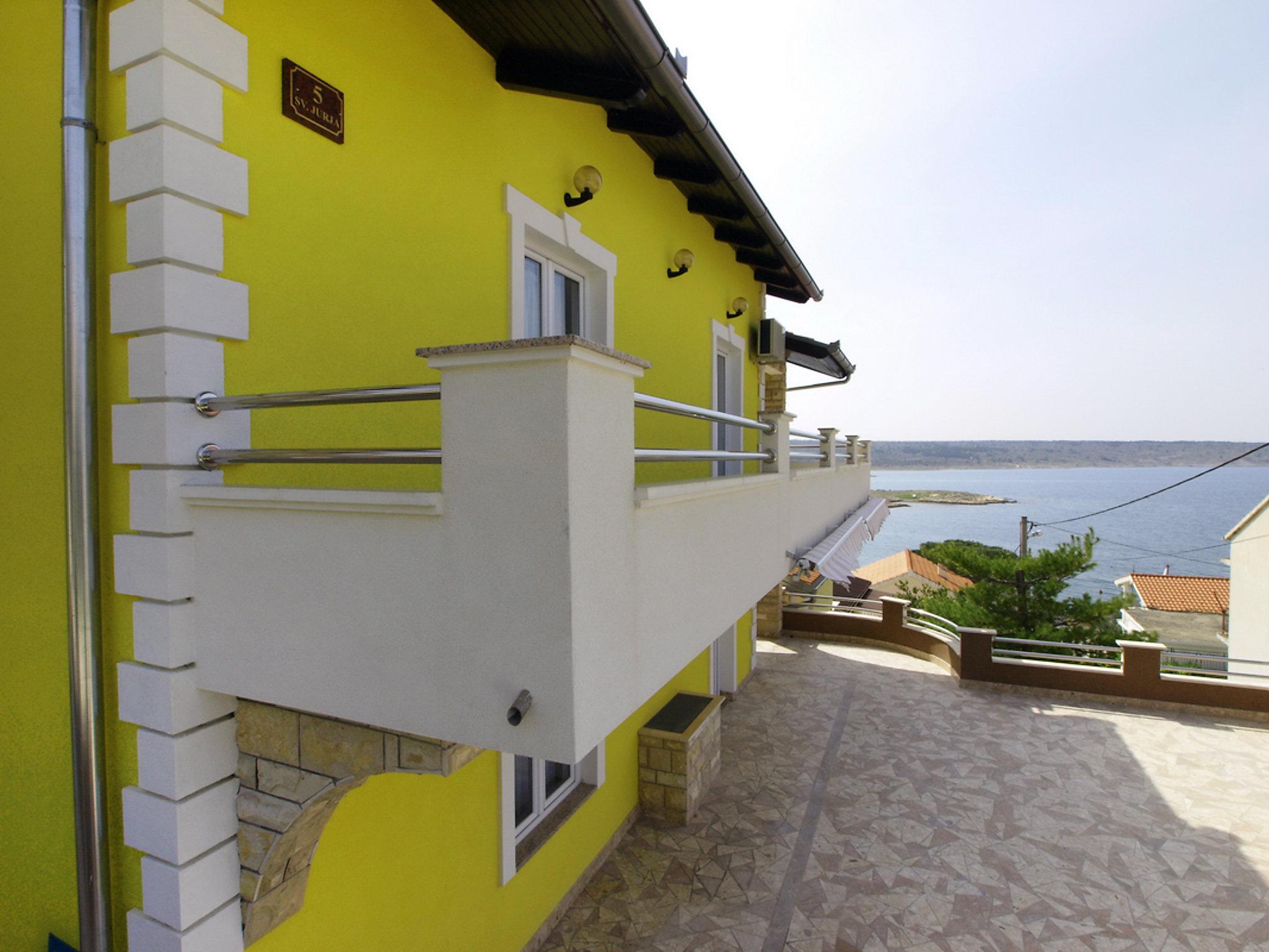 Photo 13 - Appartement de 4 chambres à Obrovac avec terrasse et vues à la mer