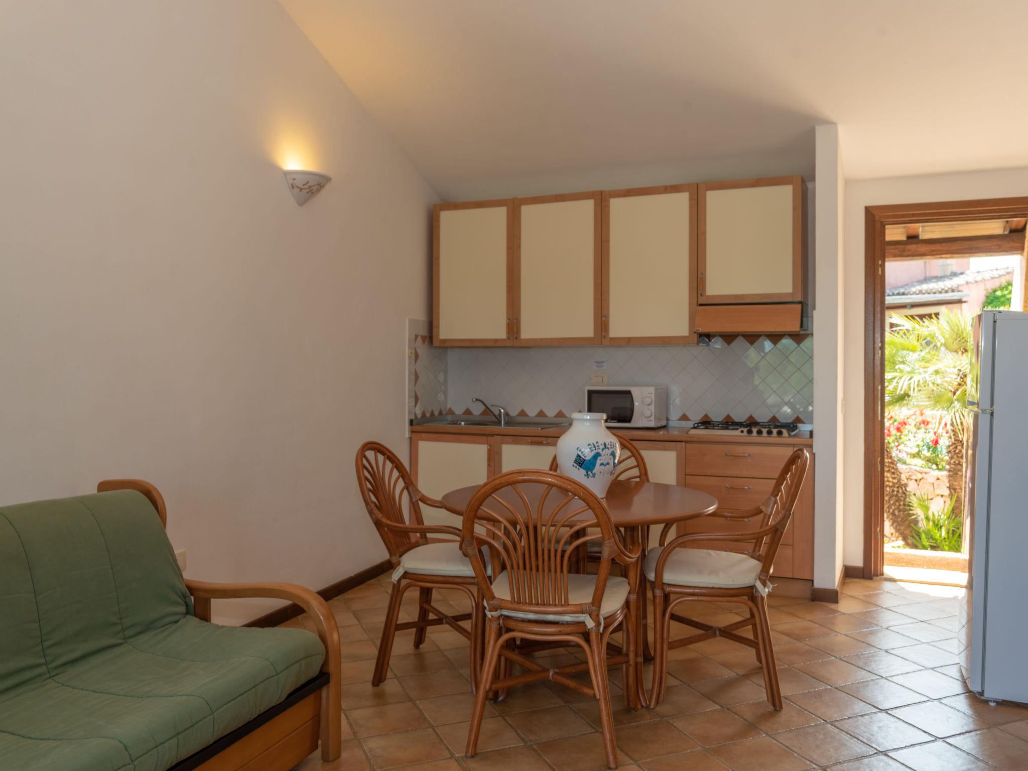 Photo 5 - 2 bedroom House in Loiri Porto San Paolo with swimming pool and sea view