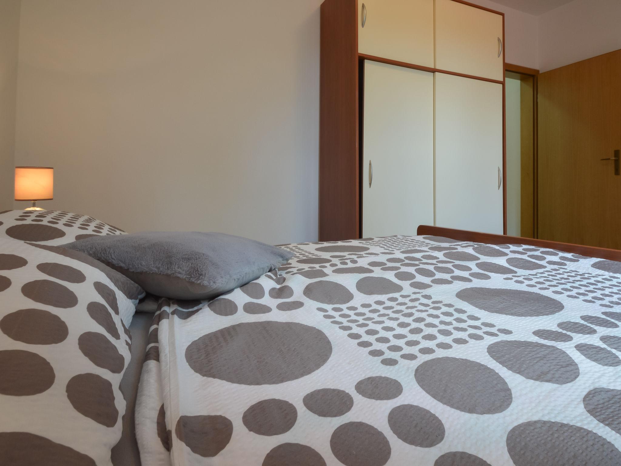 Foto 13 - Apartment mit 2 Schlafzimmern in Obrovac mit blick aufs meer