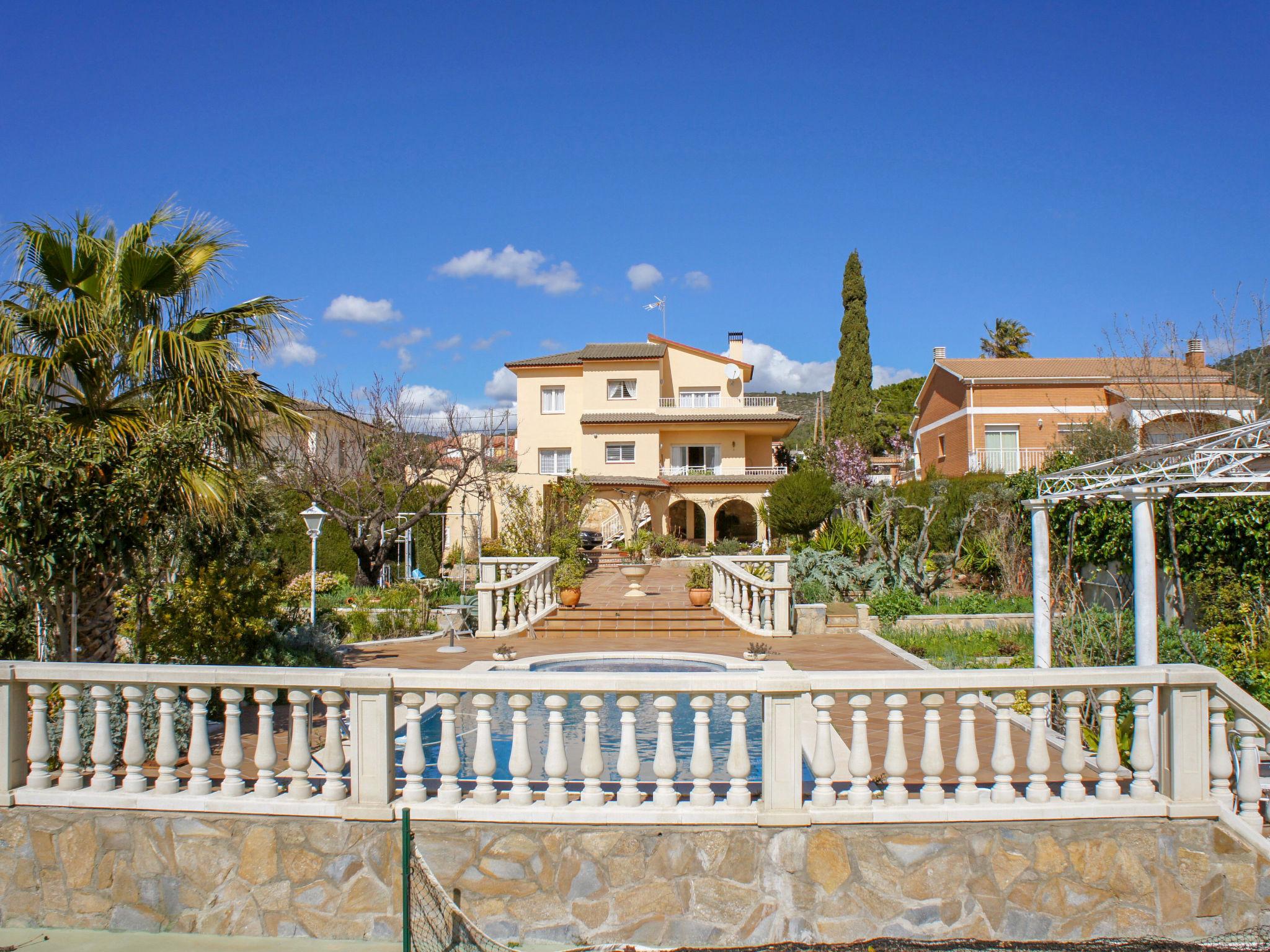 Foto 5 - Casa de 4 quartos em Sant Jaume dels Domenys com piscina privada e vistas do mar