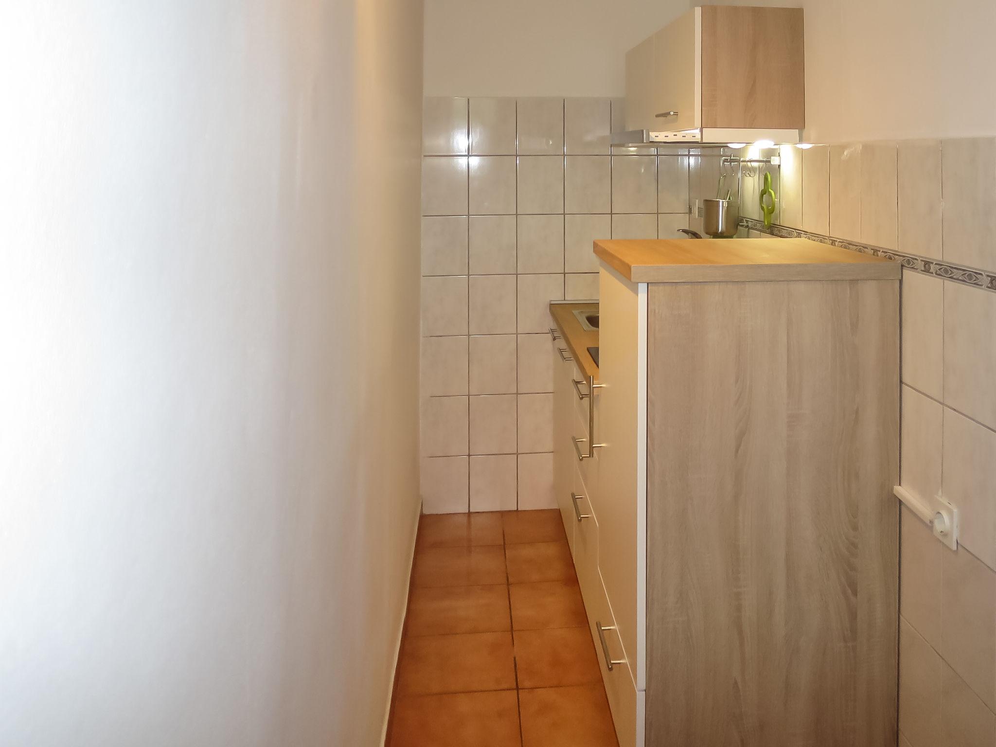 Photo 6 - 2 bedroom Apartment in Jasenice with garden and terrace