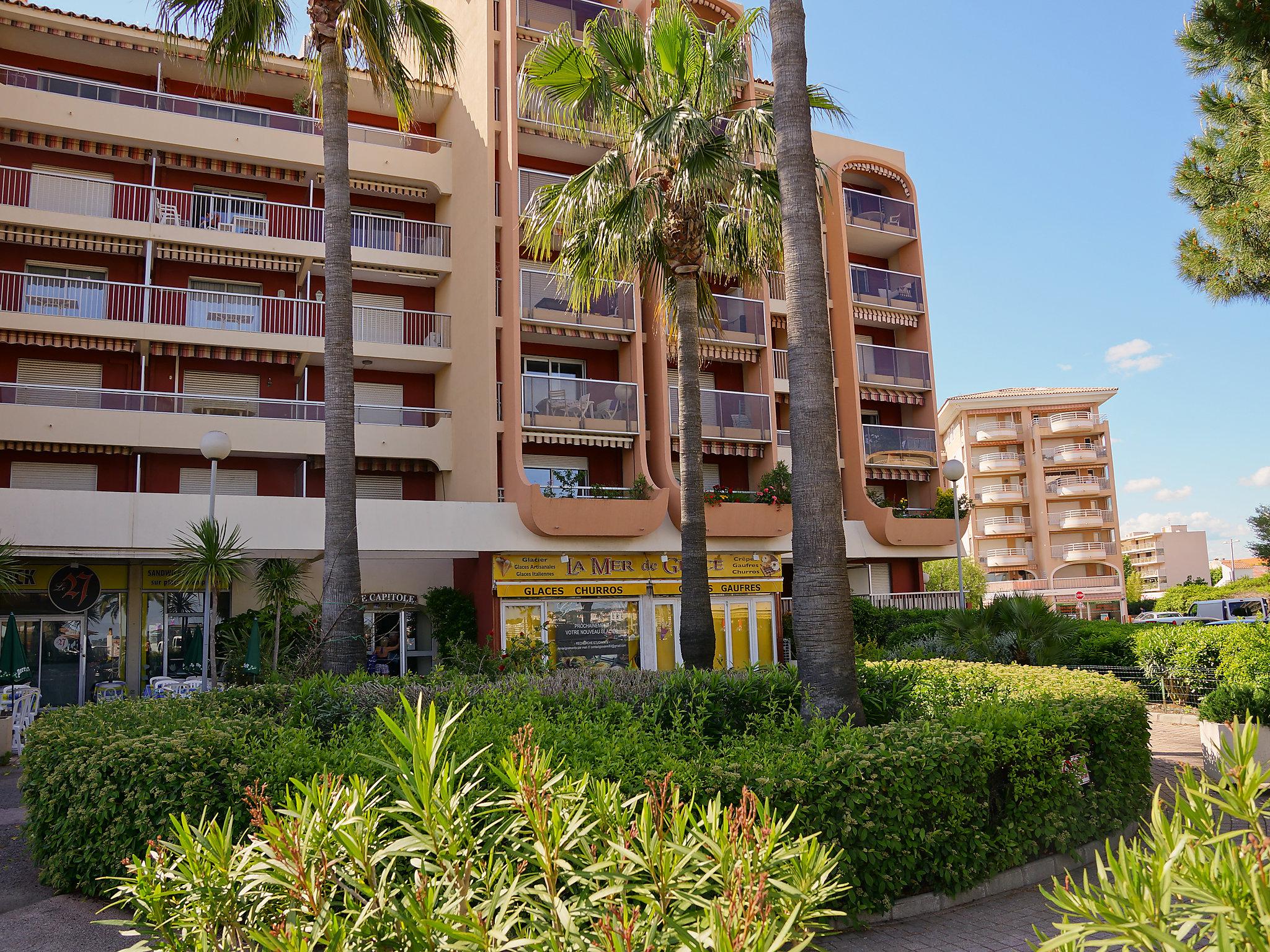 Foto 16 - Apartamento de 1 quarto em Fréjus com terraço e vistas do mar