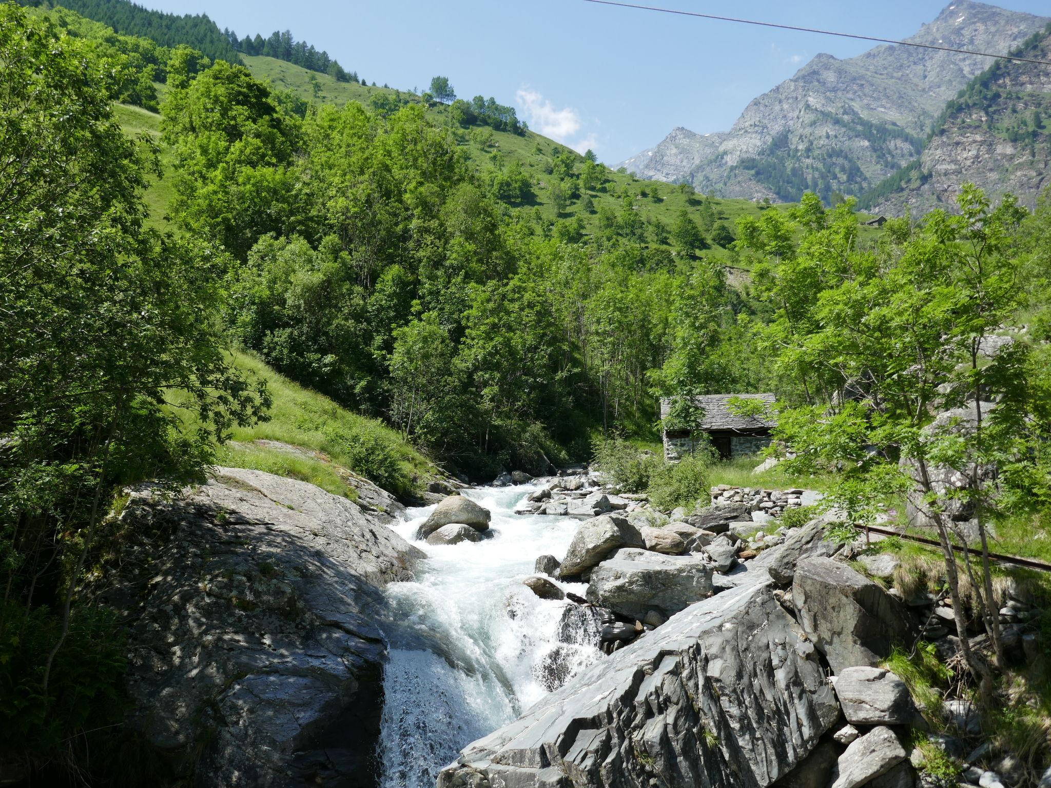 Foto 18 - Haus mit 2 Schlafzimmern in Serravalle mit garten und blick auf die berge